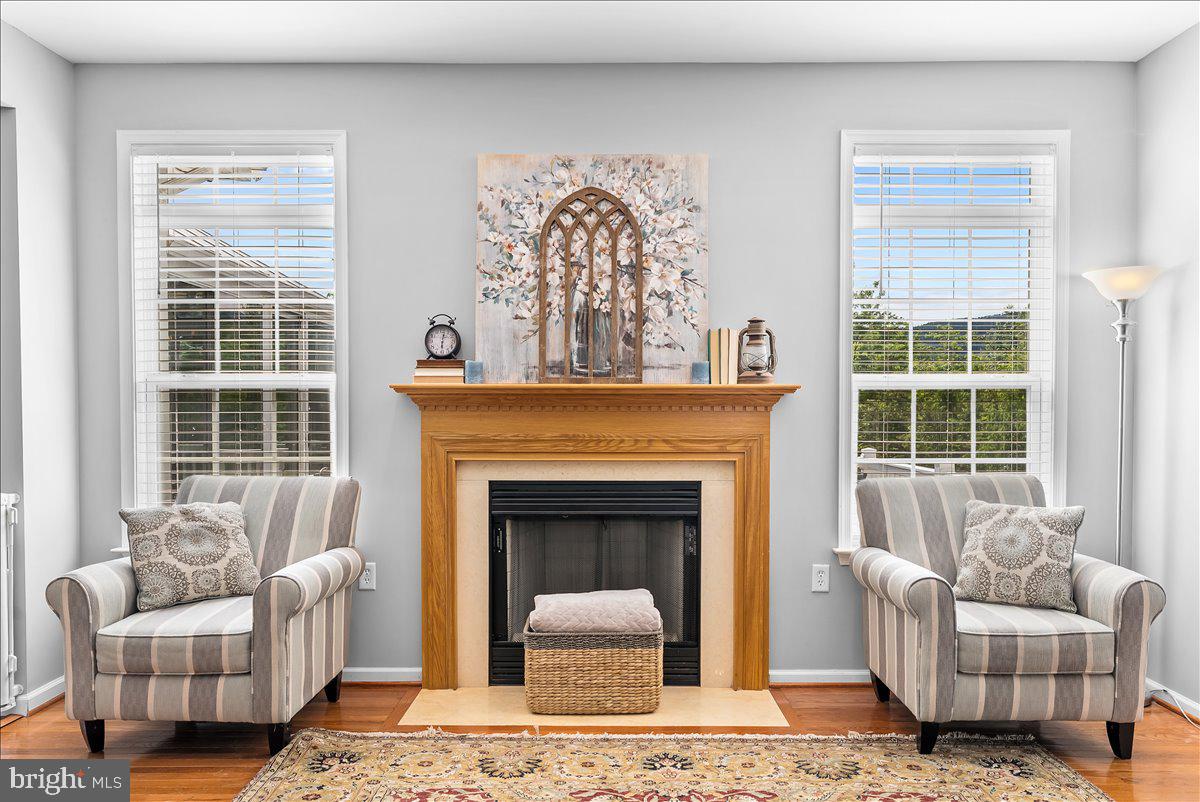 WAVERLY VIEW - Residential