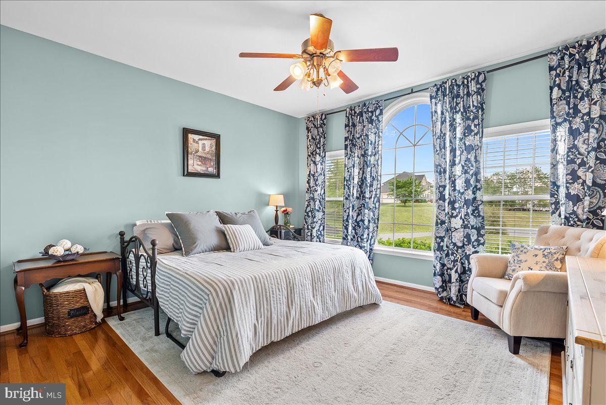 WAVERLY VIEW - Residential