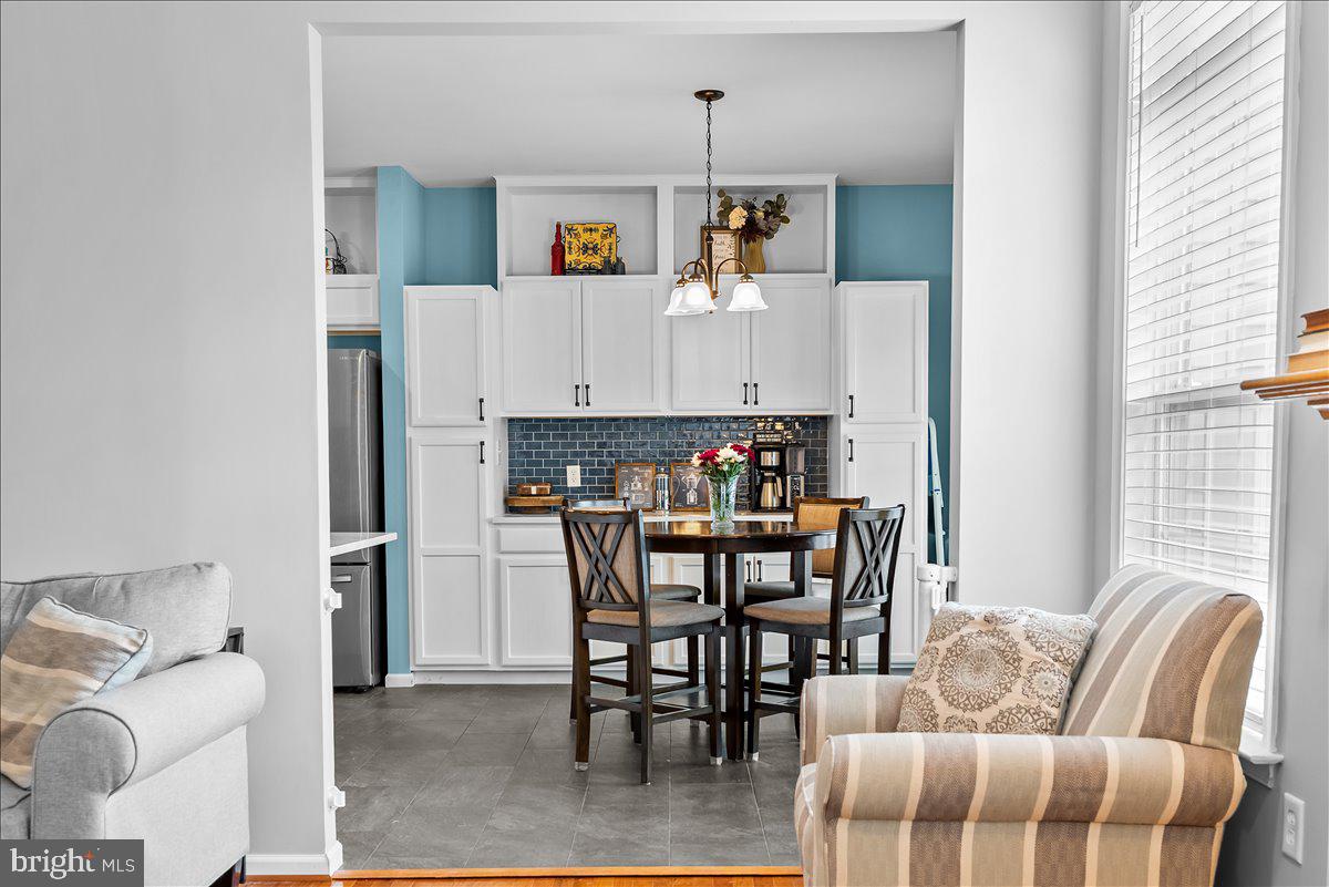 WAVERLY VIEW - Residential