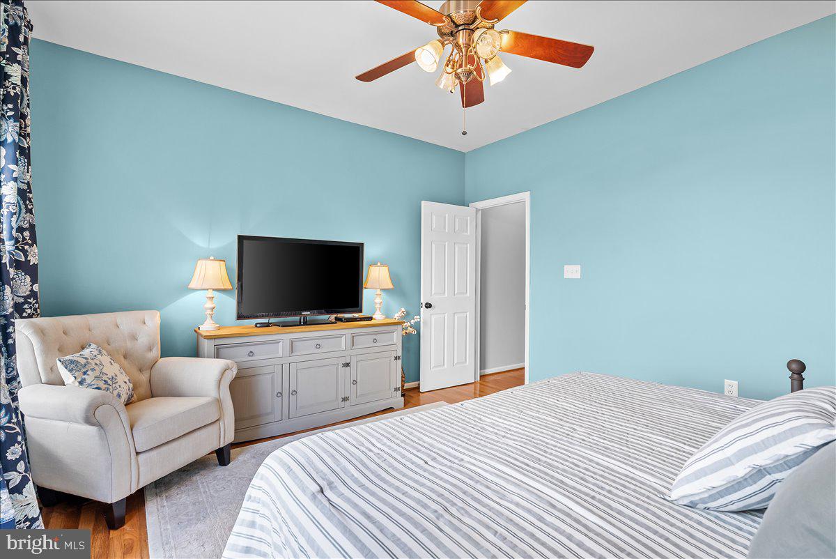 WAVERLY VIEW - Residential