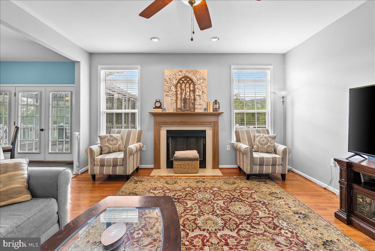 WAVERLY VIEW - Residential