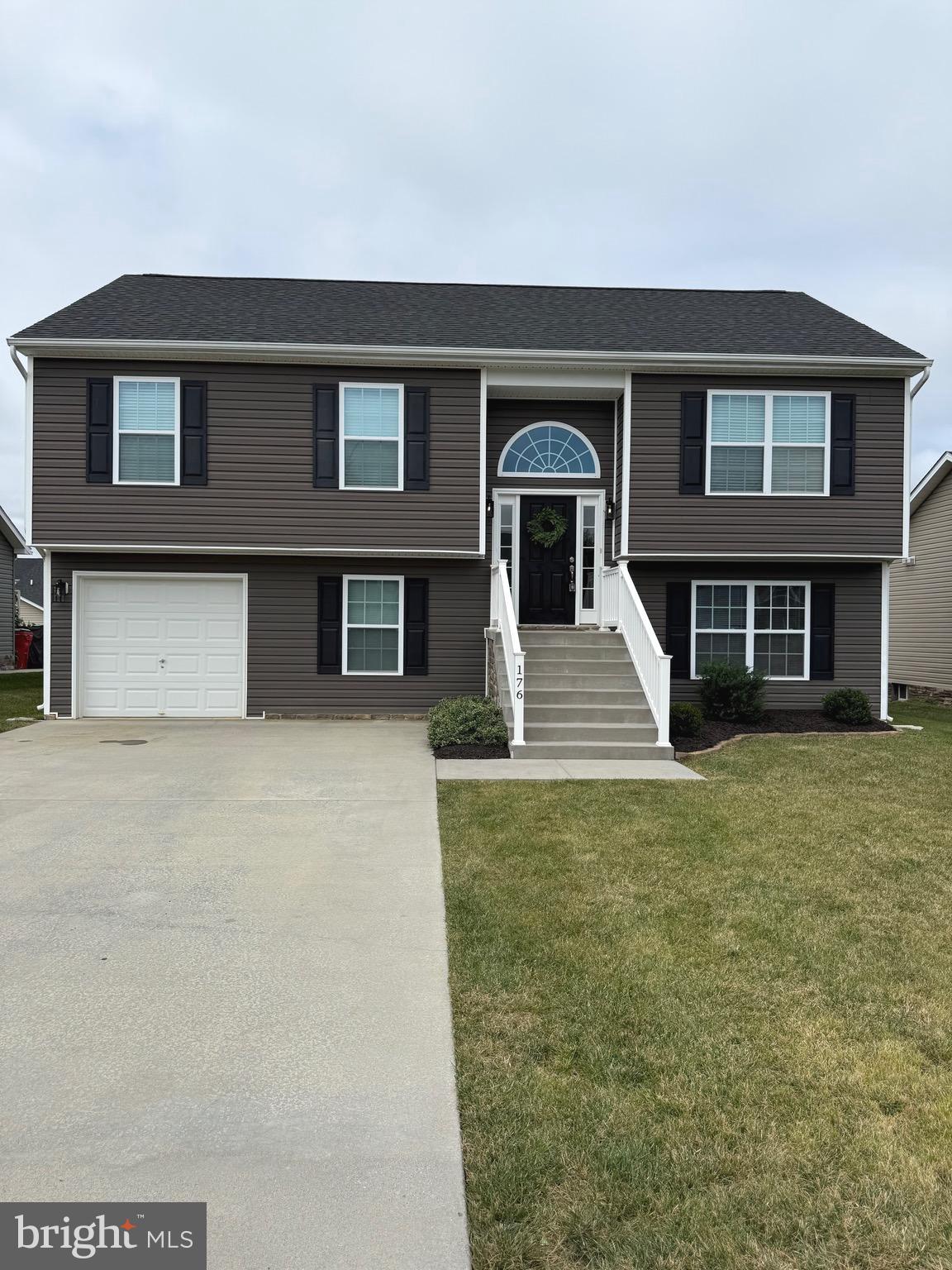176 POCHARDS COURT