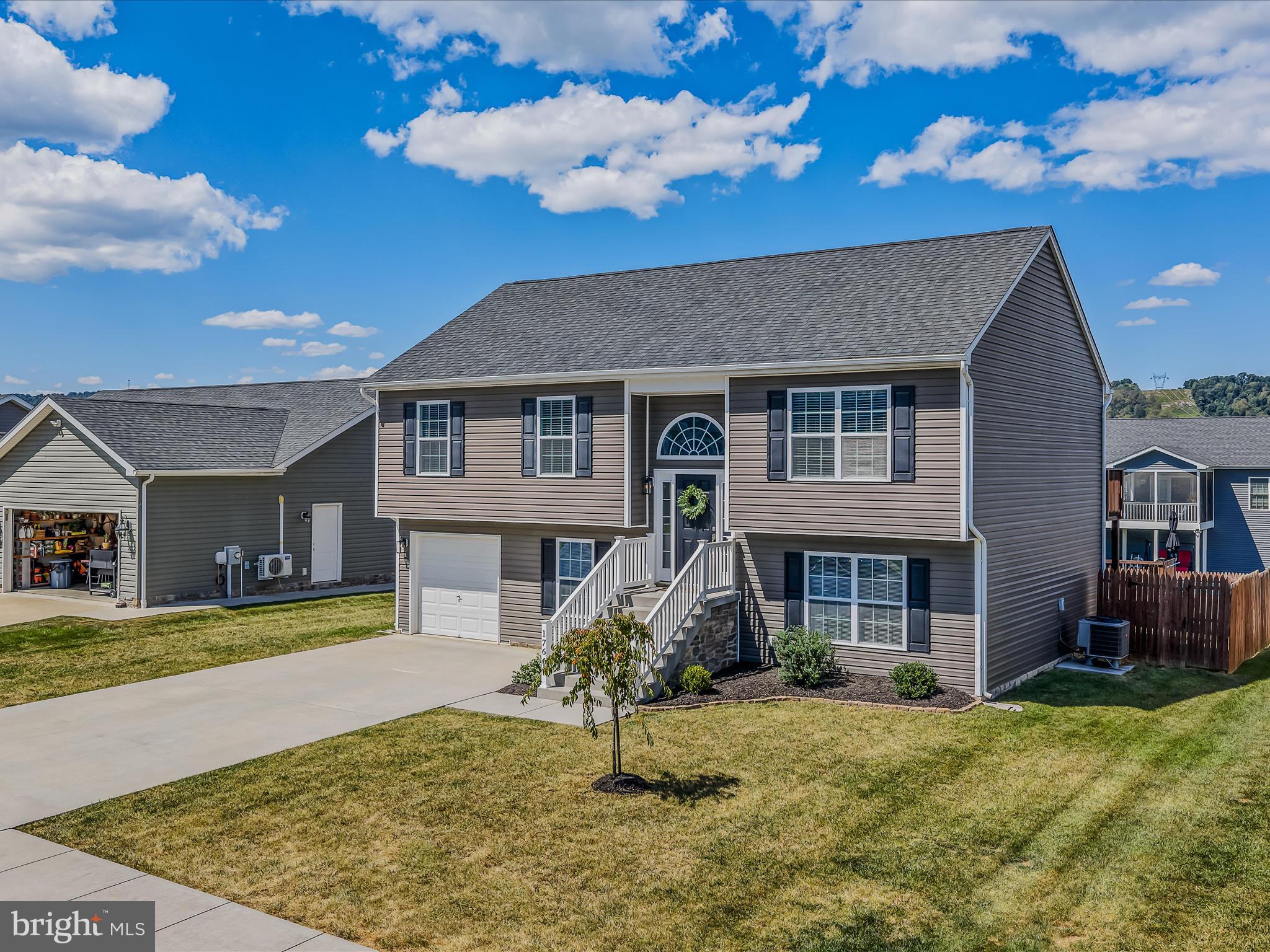 RED HILL - Residential