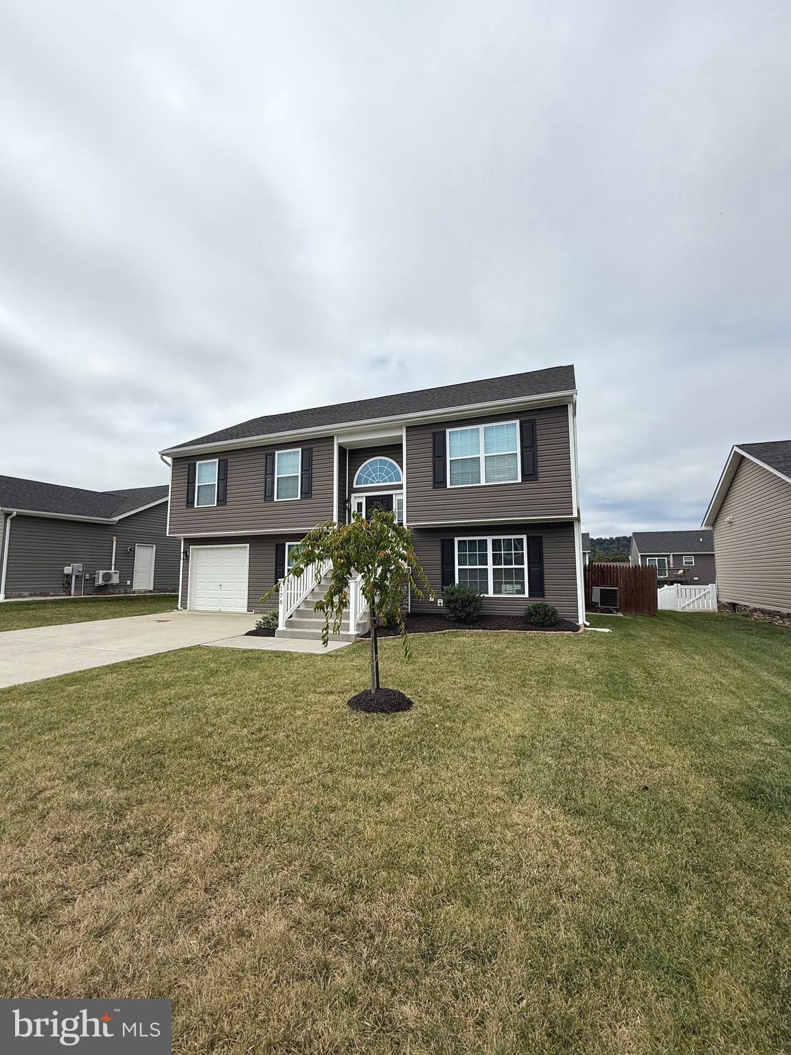 176 POCHARDS COURT