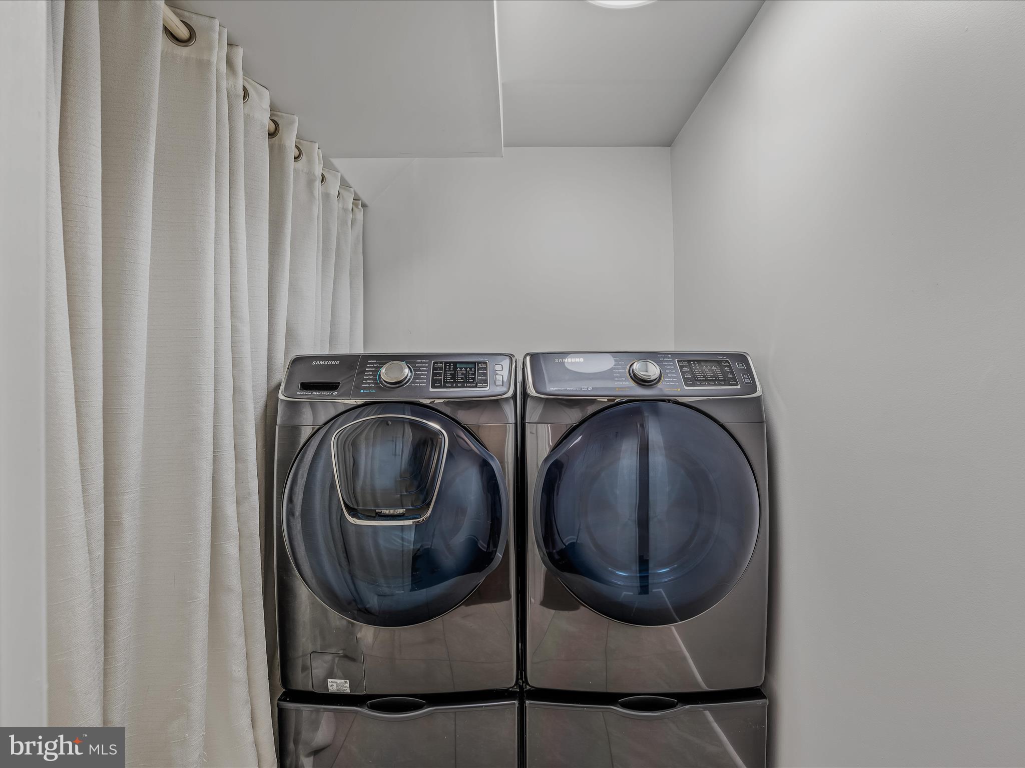 RED HILL - Residential