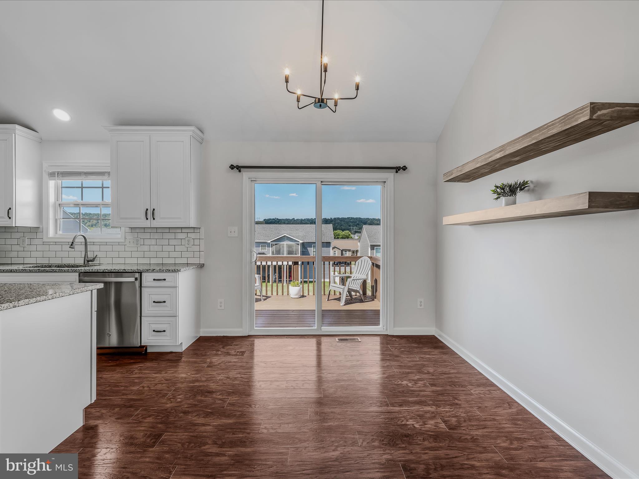 RED HILL - Residential