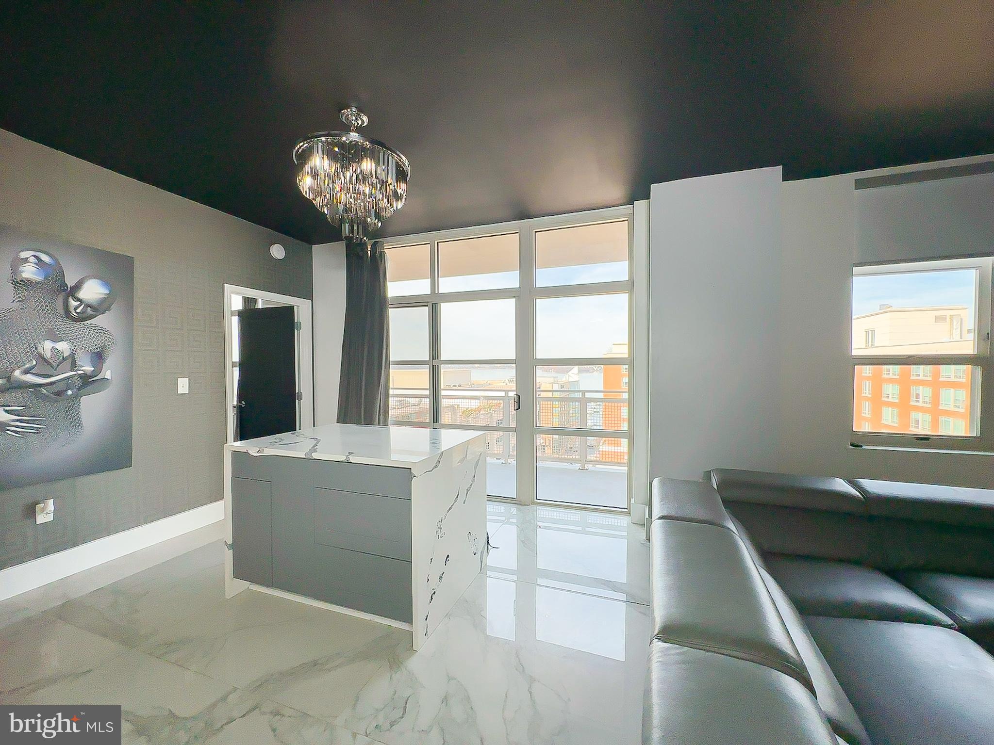 FLEET STREET CONDOMINIUMS - Residential Lease