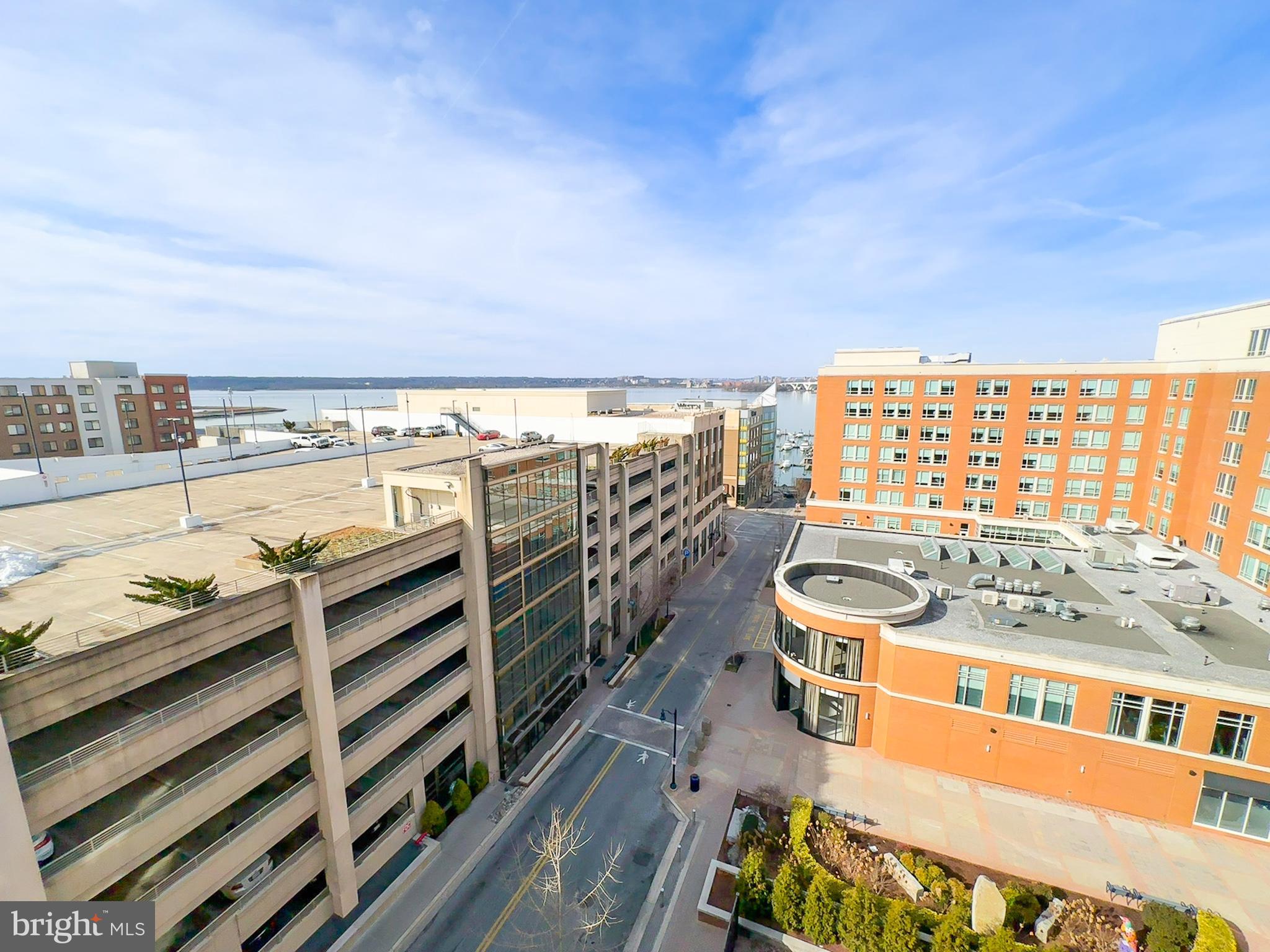 FLEET STREET CONDOMINIUMS - Residential Lease