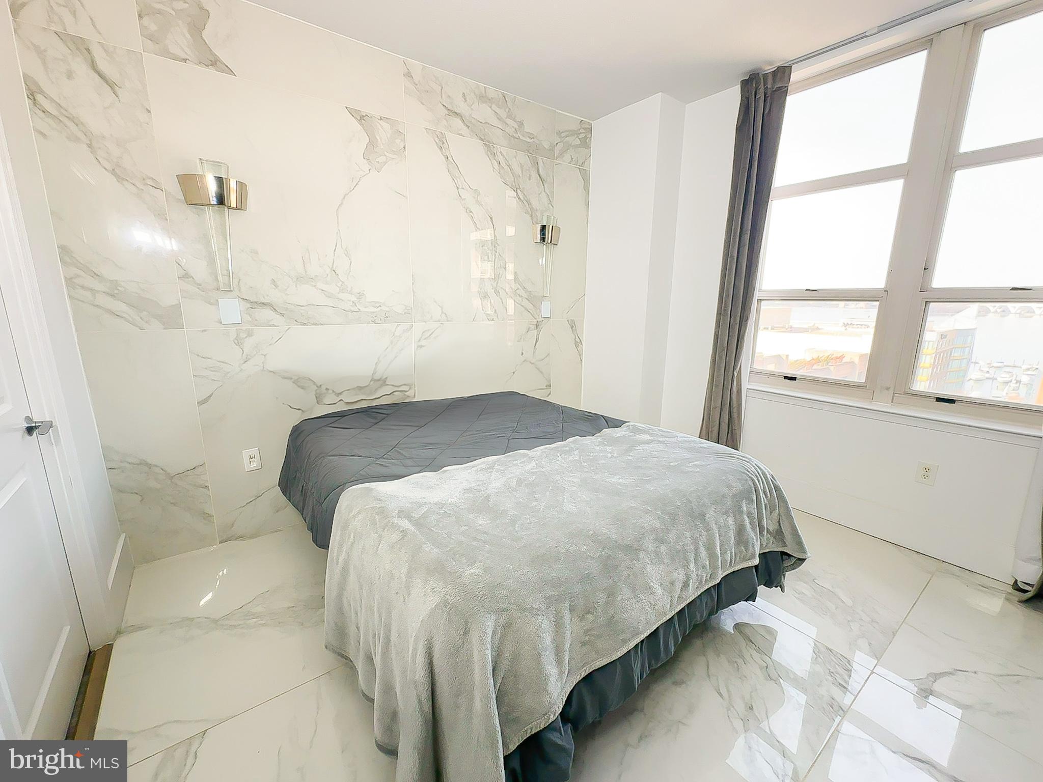 FLEET STREET CONDOMINIUMS - Residential Lease