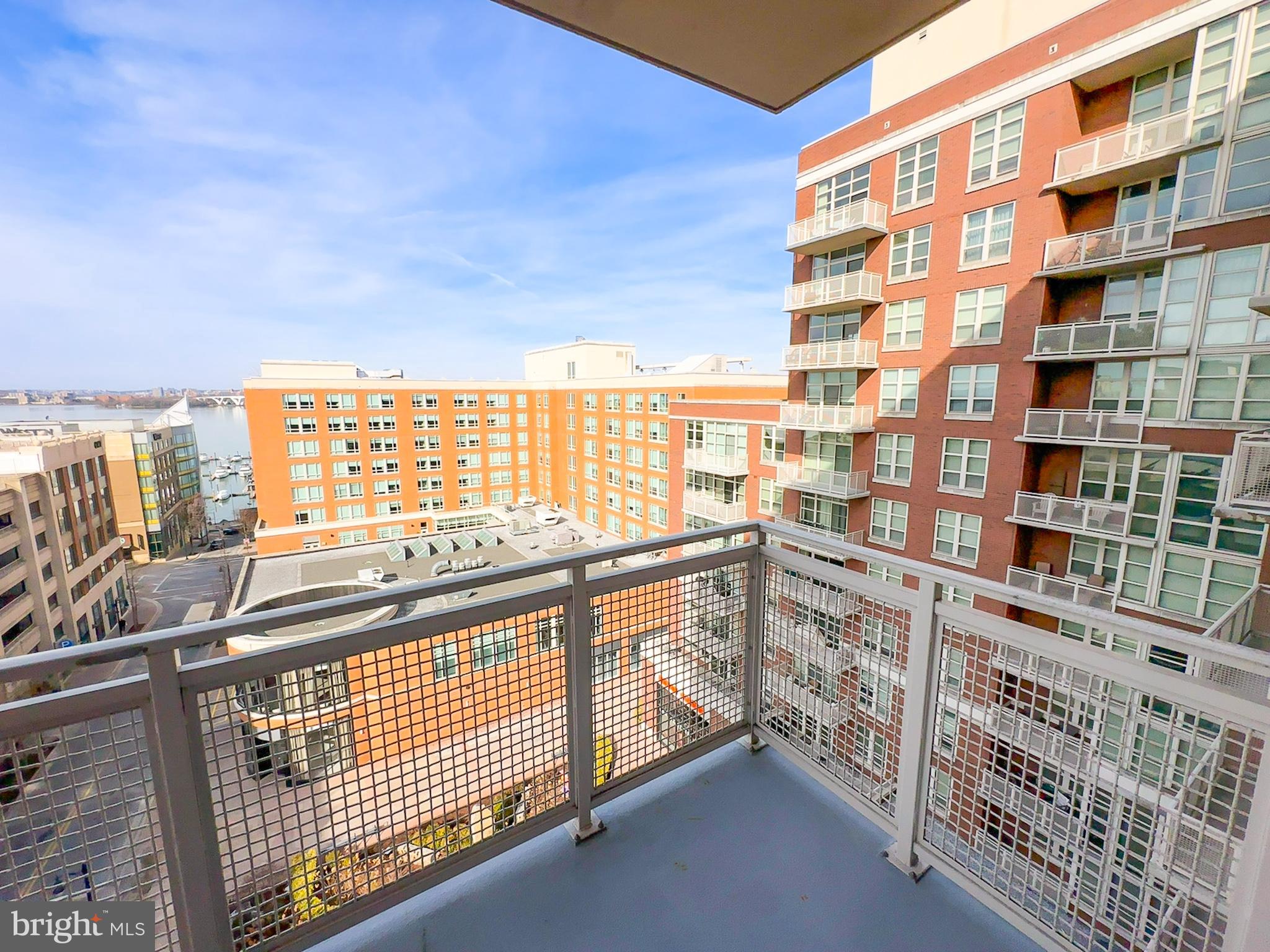 FLEET STREET CONDOMINIUMS - Residential Lease