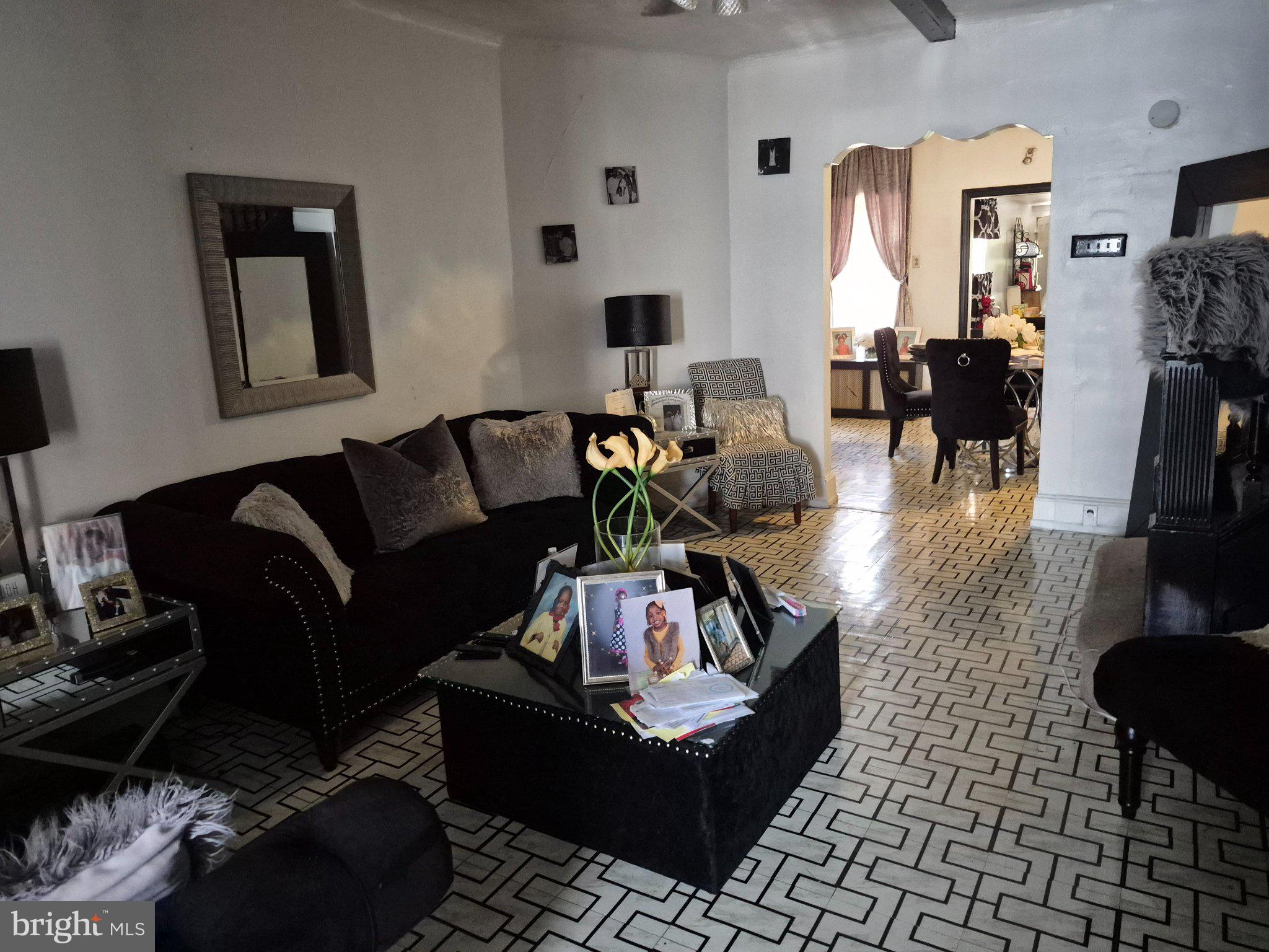 6016 W THOMPSON STREET