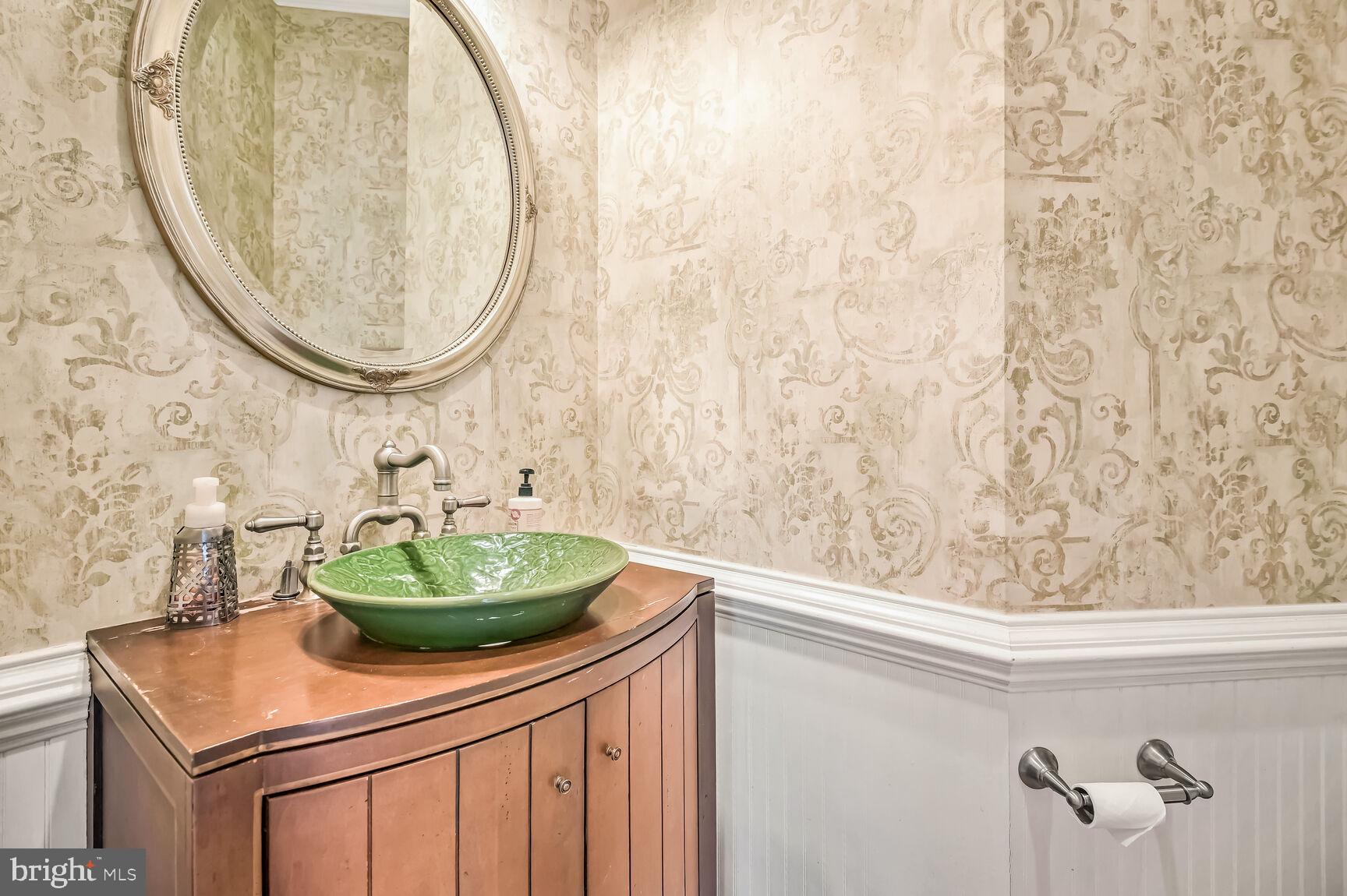 HUNTING HILL - Residential