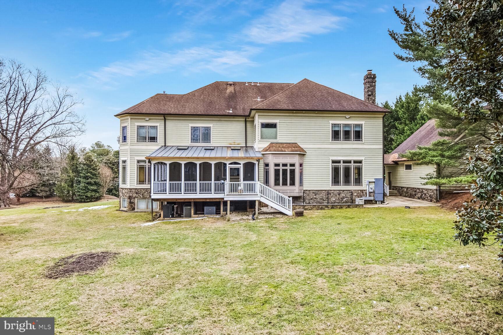 HUNTING HILL - Residential