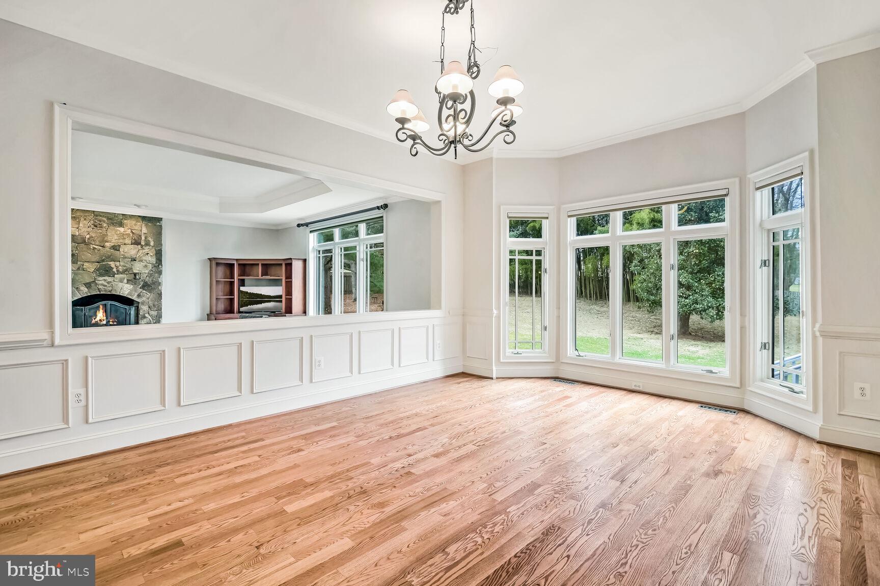 HUNTING HILL - Residential