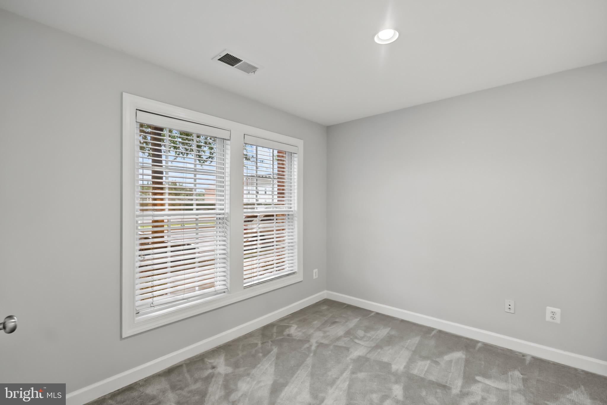 ELLSWORTH PLACE - Residential