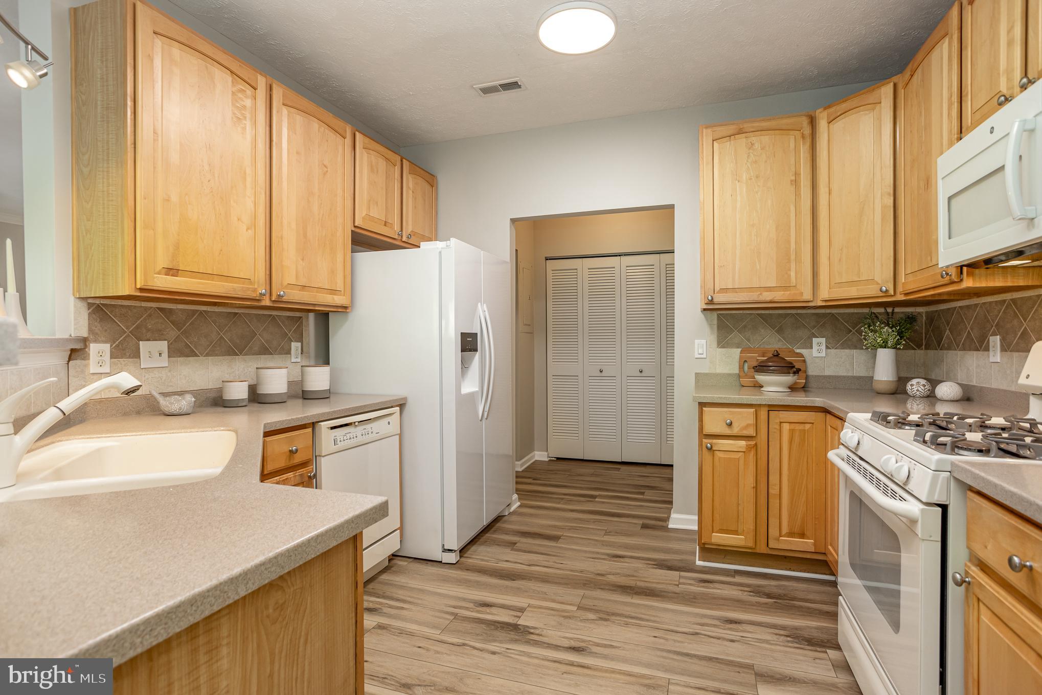 WINDSOR AT PERRY HALL FARMS - Residential