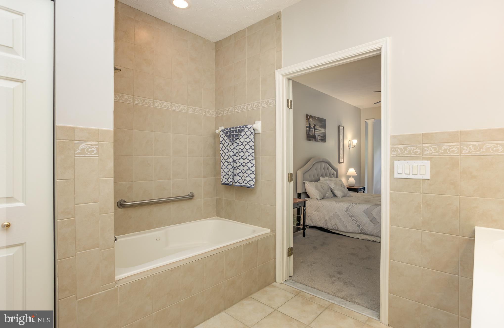 WINDSOR AT PERRY HALL FARMS - Residential