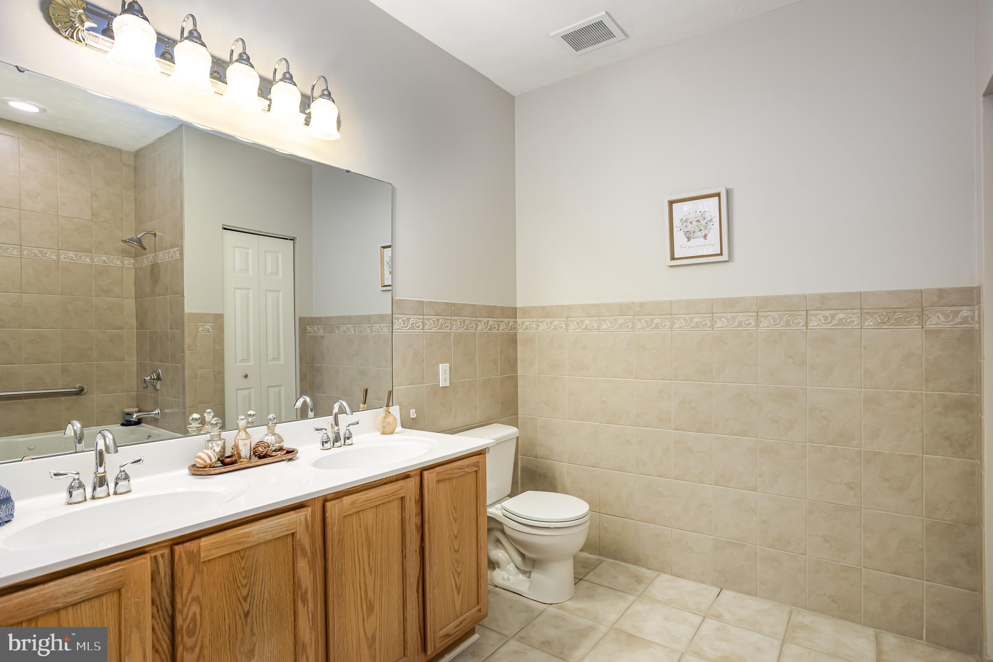 WINDSOR AT PERRY HALL FARMS - Residential