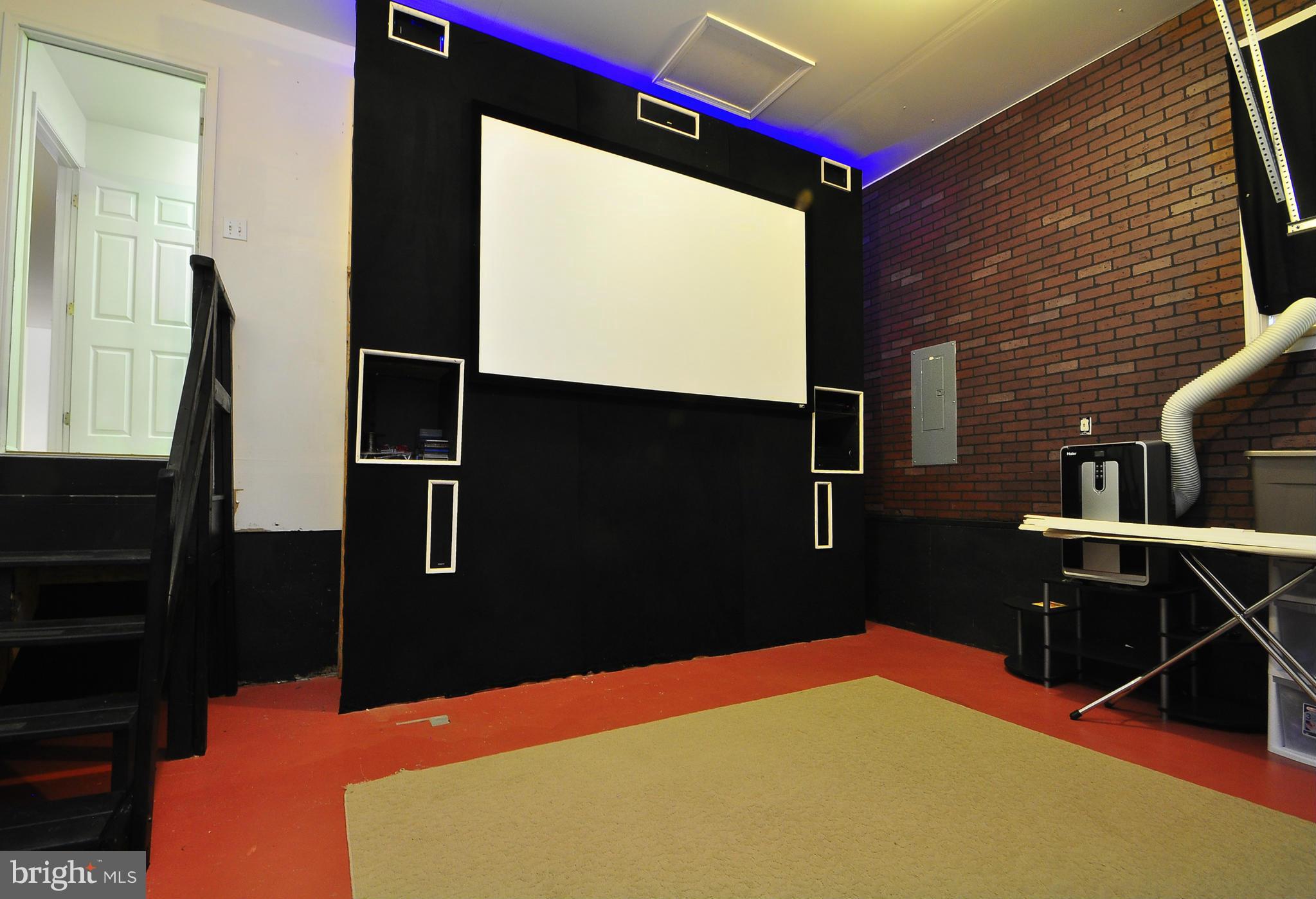 LAKE OF THE WOODS - Residential