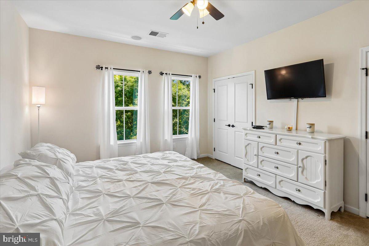 CREEKSIDE VILLAGE AT TANYARD SPRINGS - Residential