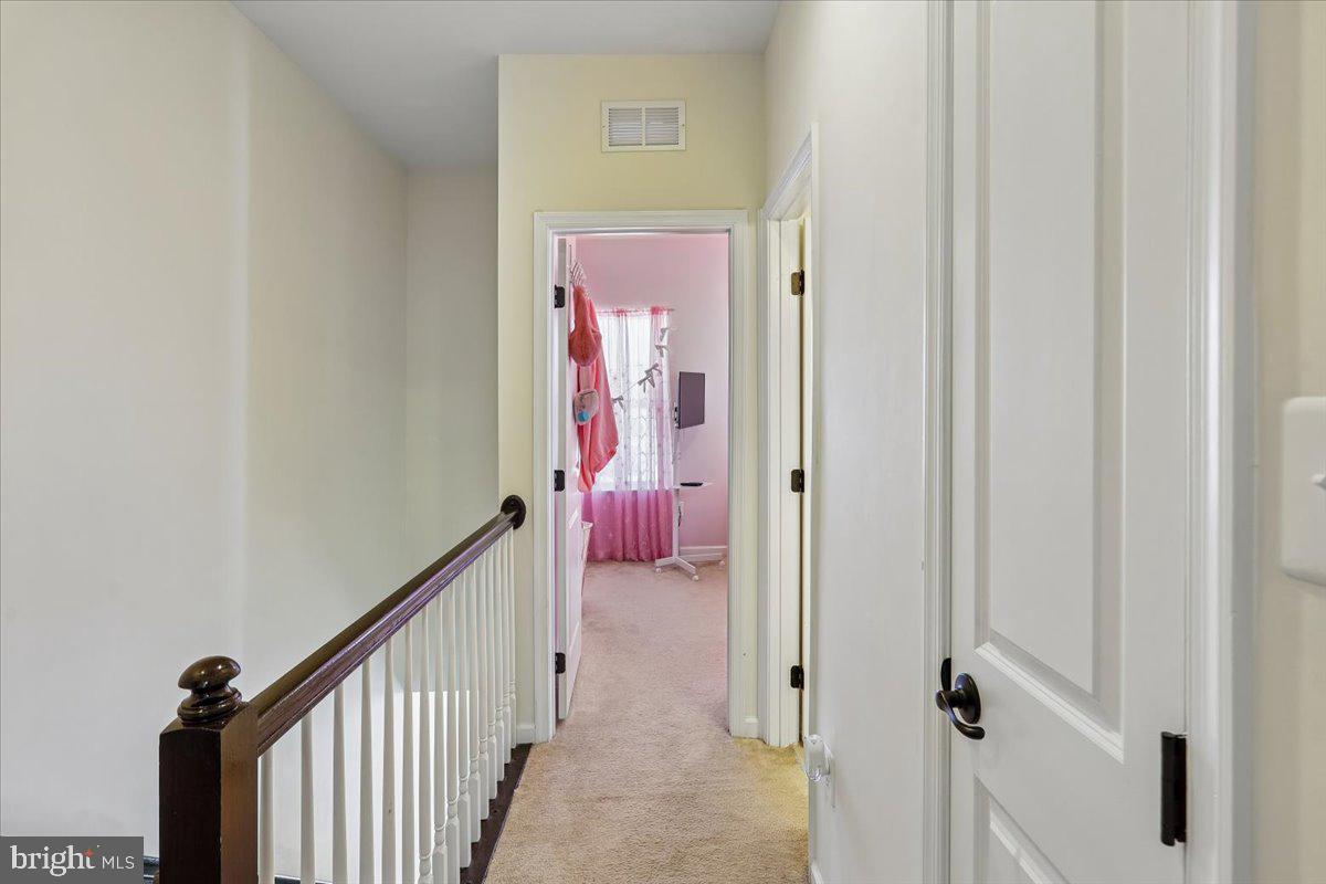 CREEKSIDE VILLAGE AT TANYARD SPRINGS - Residential