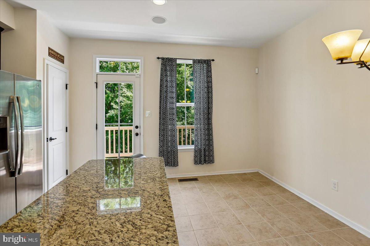 CREEKSIDE VILLAGE AT TANYARD SPRINGS - Residential