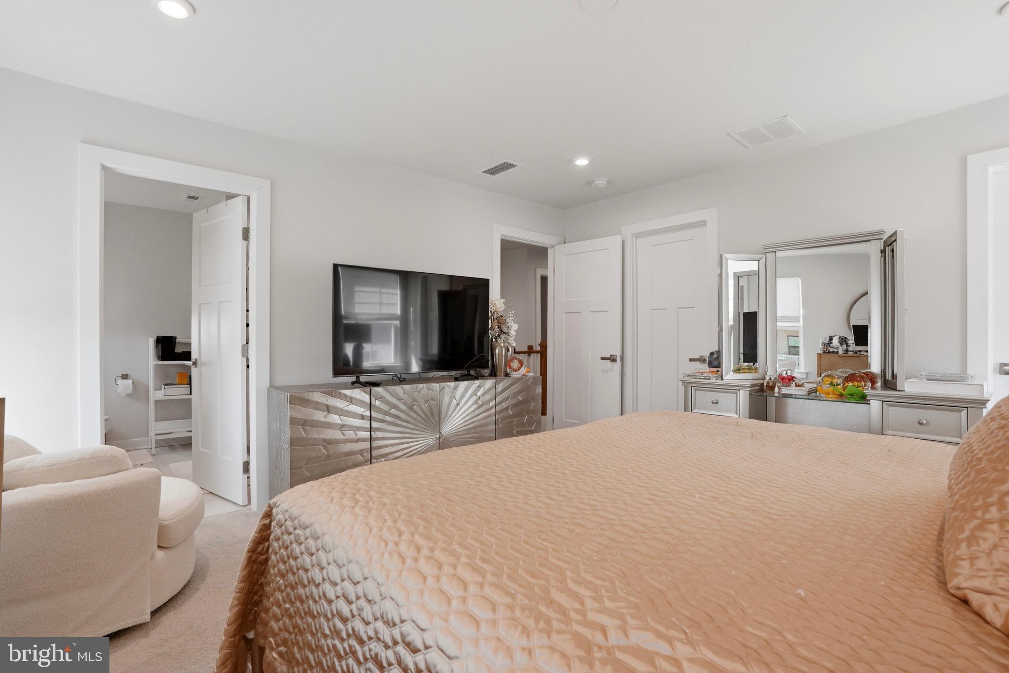 ASHBOURNE MEADOWS - Residential