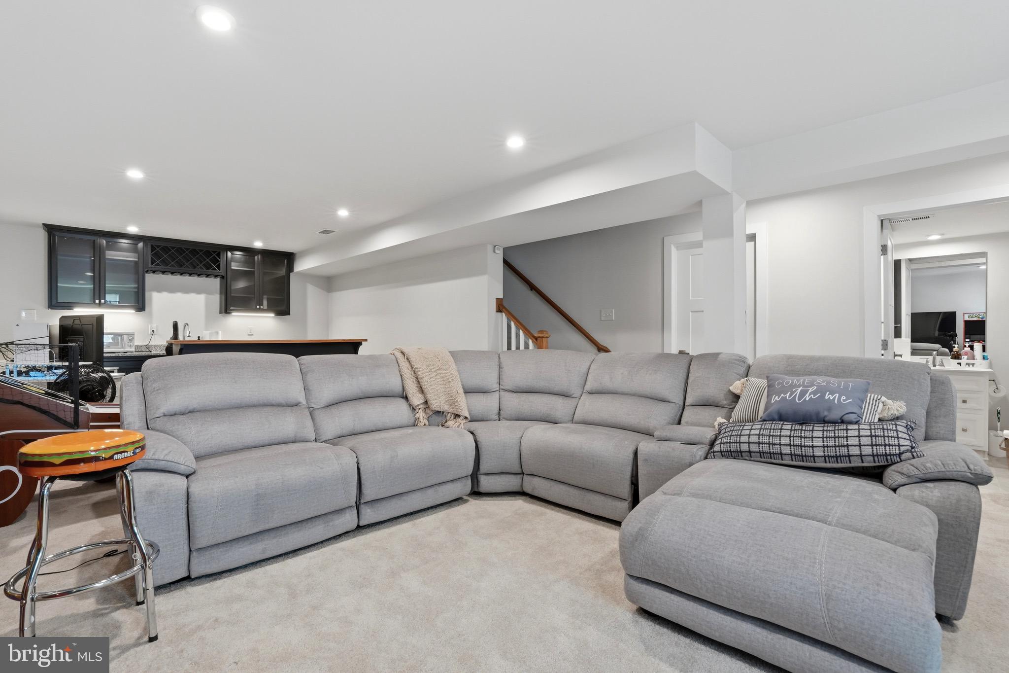 ASHBOURNE MEADOWS - Residential