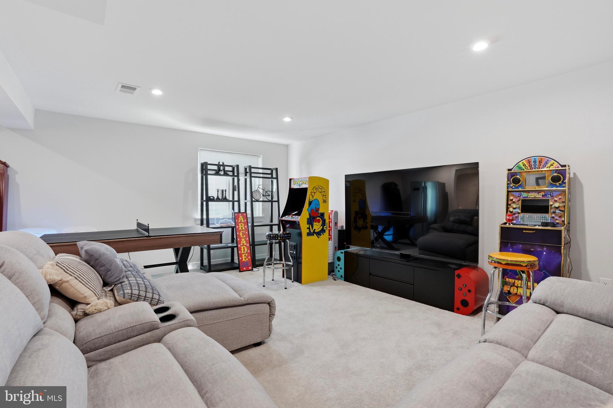 ASHBOURNE MEADOWS - Residential