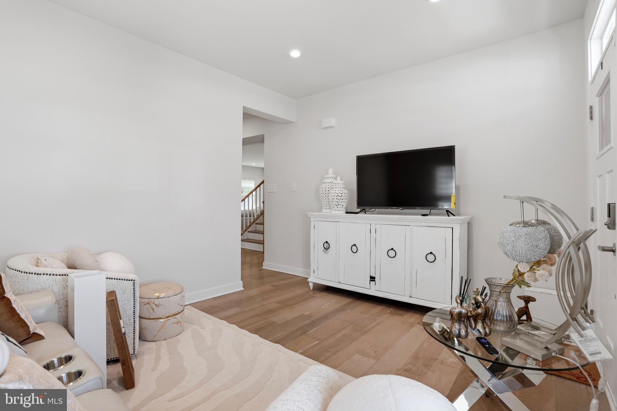 ASHBOURNE MEADOWS - Residential