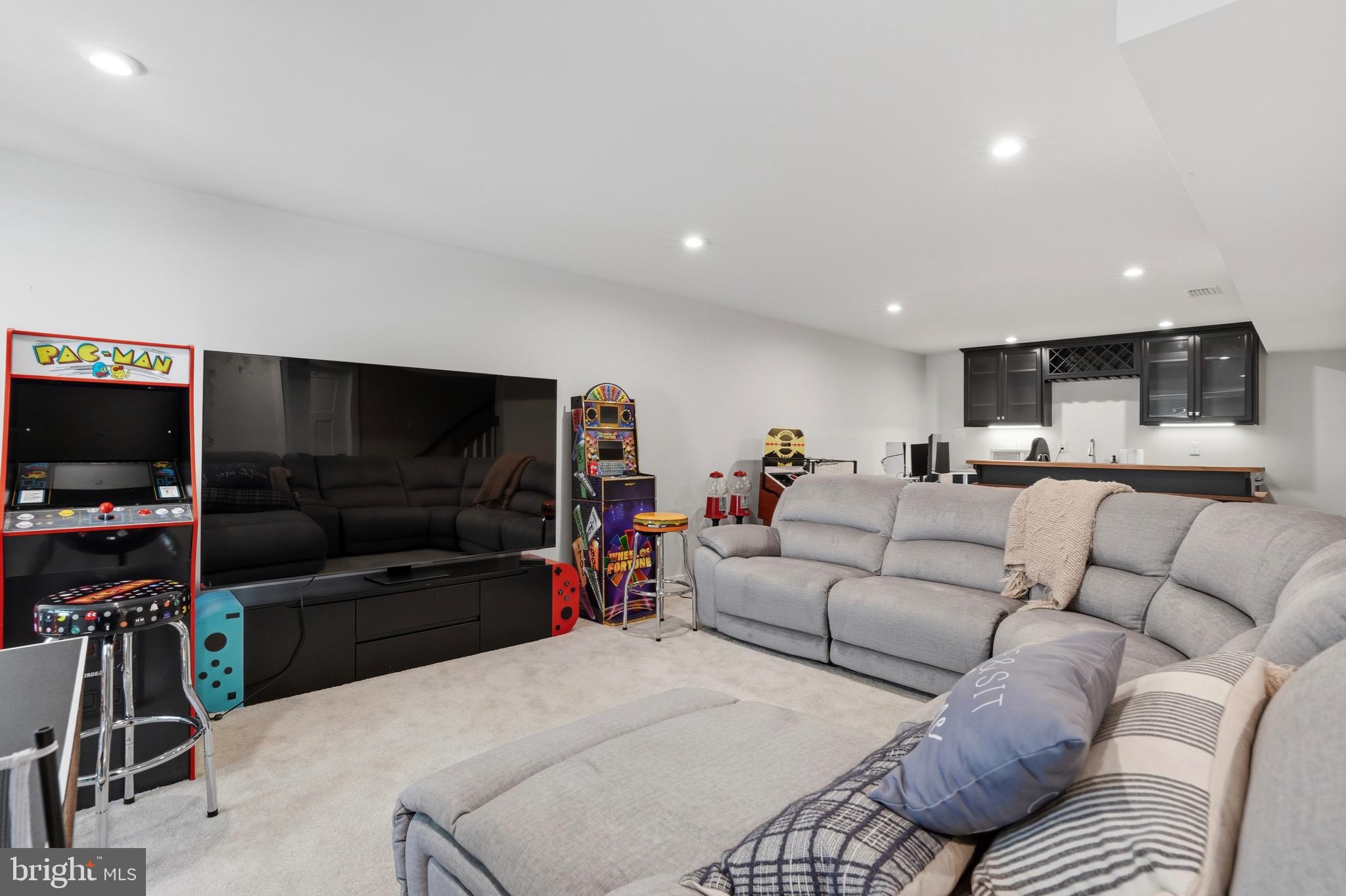 ASHBOURNE MEADOWS - Residential