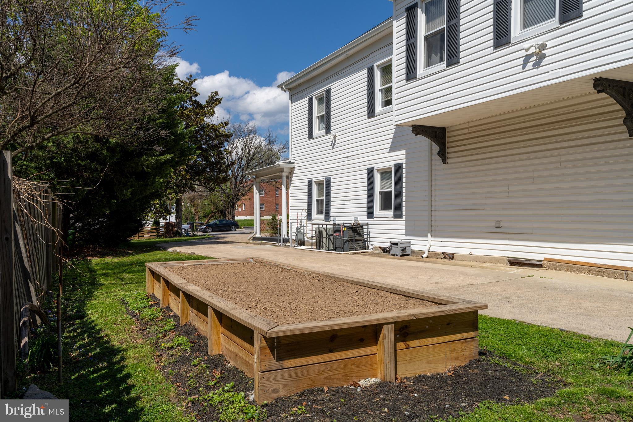 RADNOR WINSTON - Residential