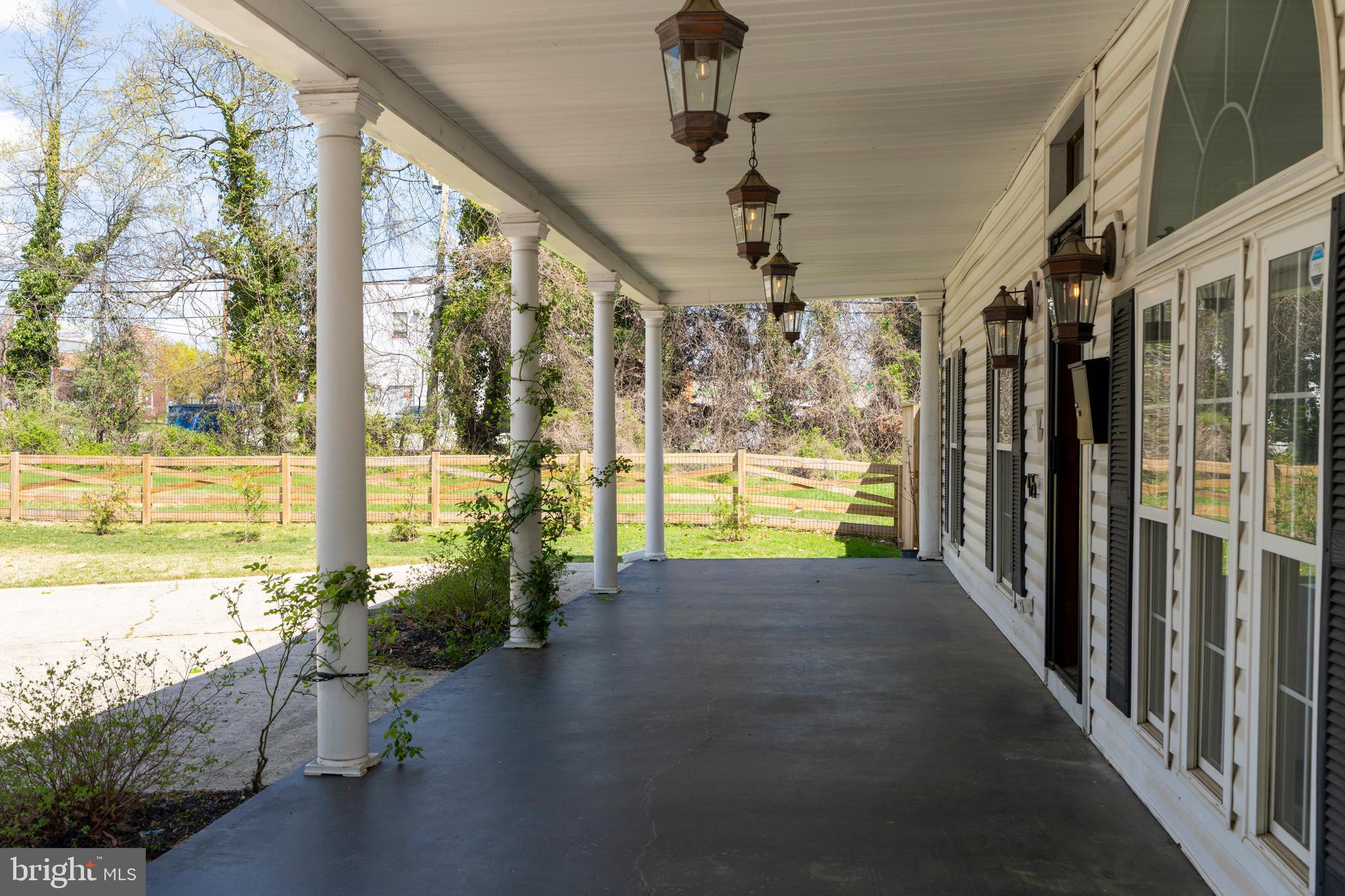 RADNOR WINSTON - Residential