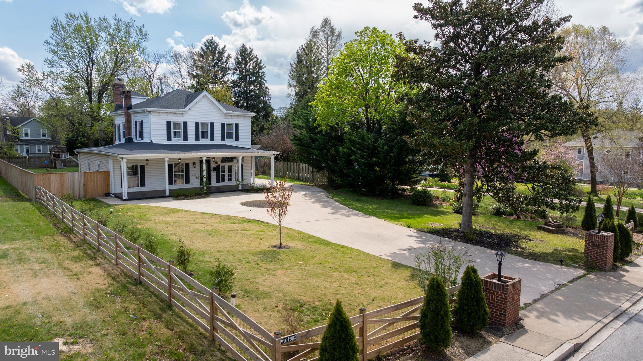 RADNOR WINSTON - Residential