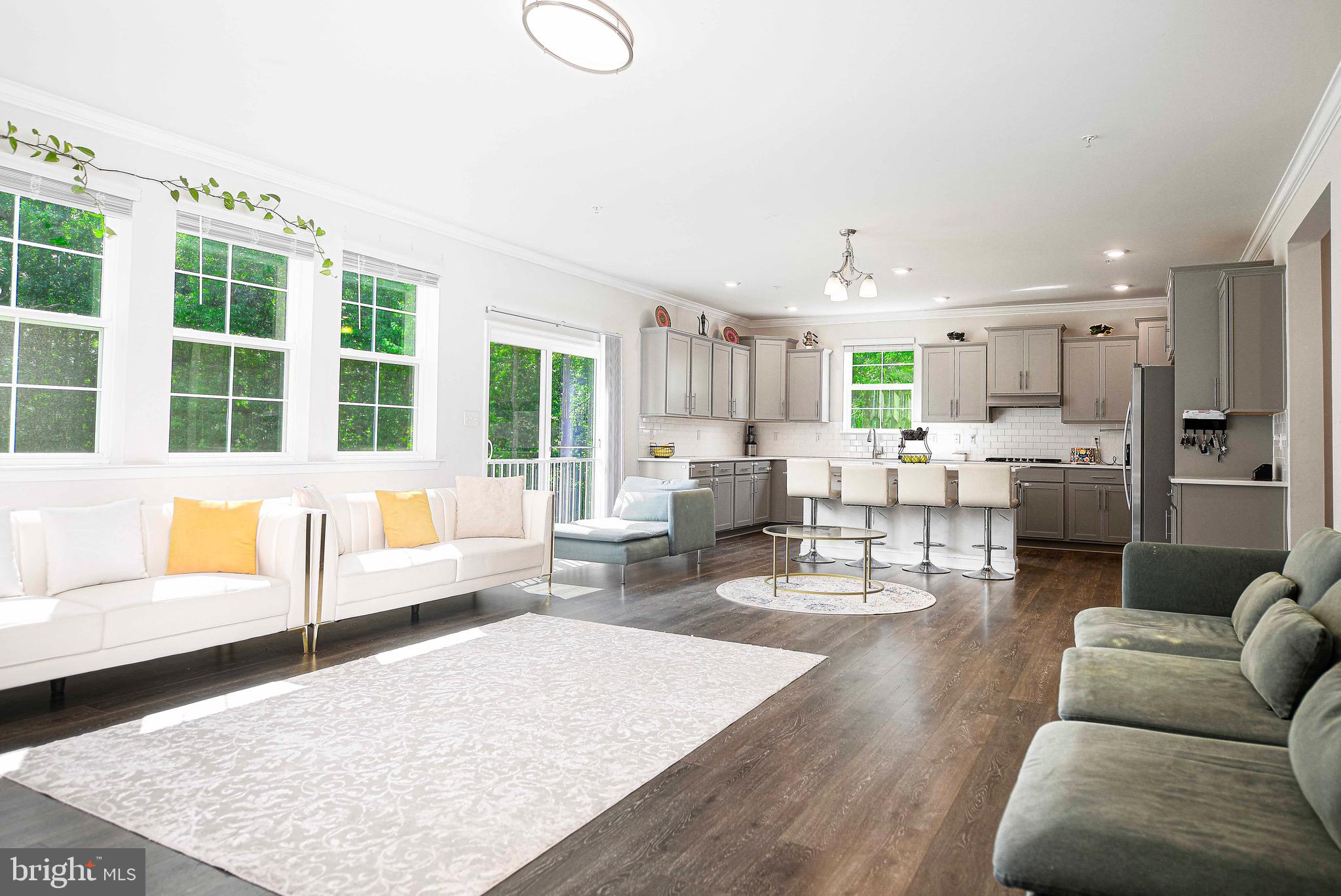MONARCH GLEN - Residential