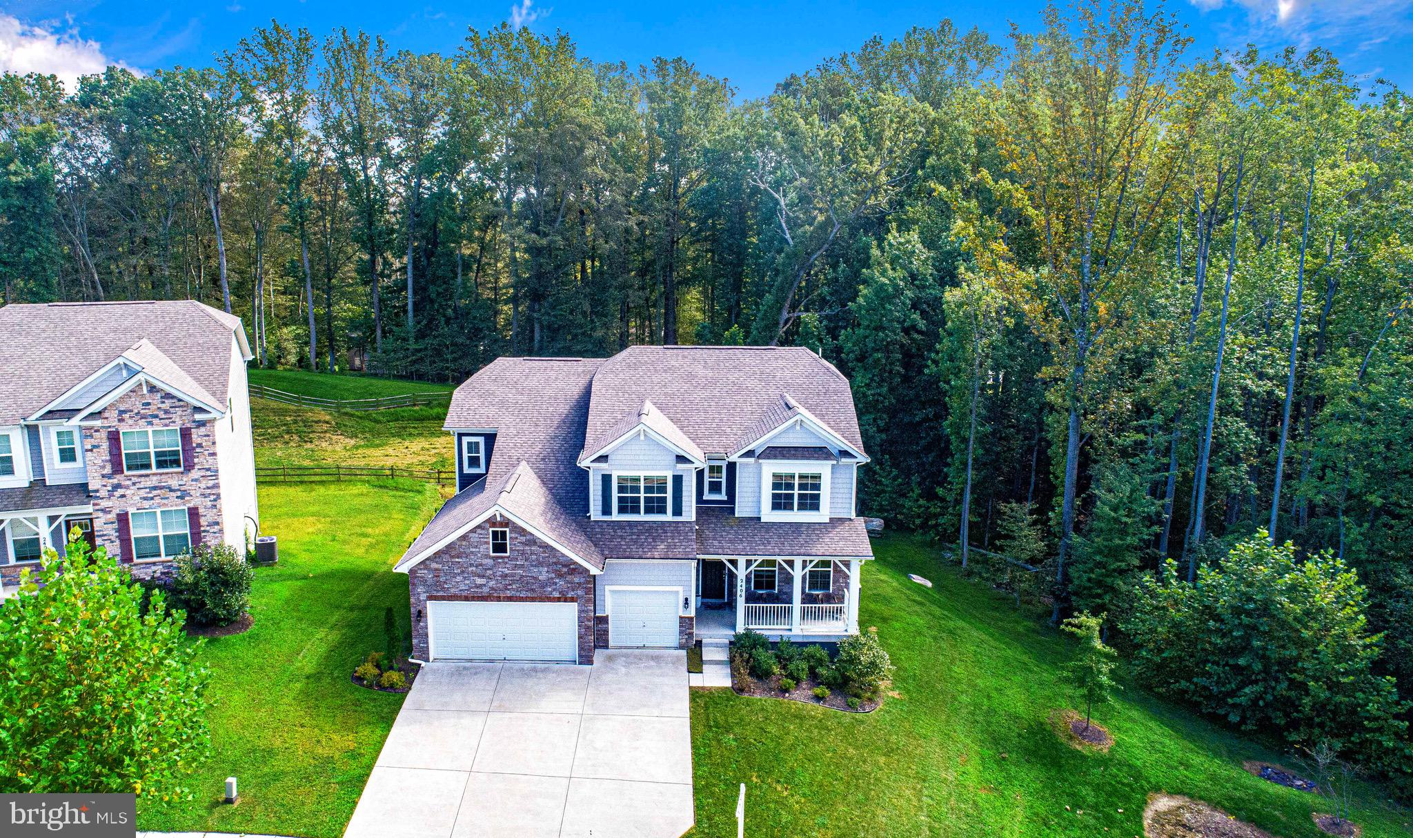 MONARCH GLEN - Residential