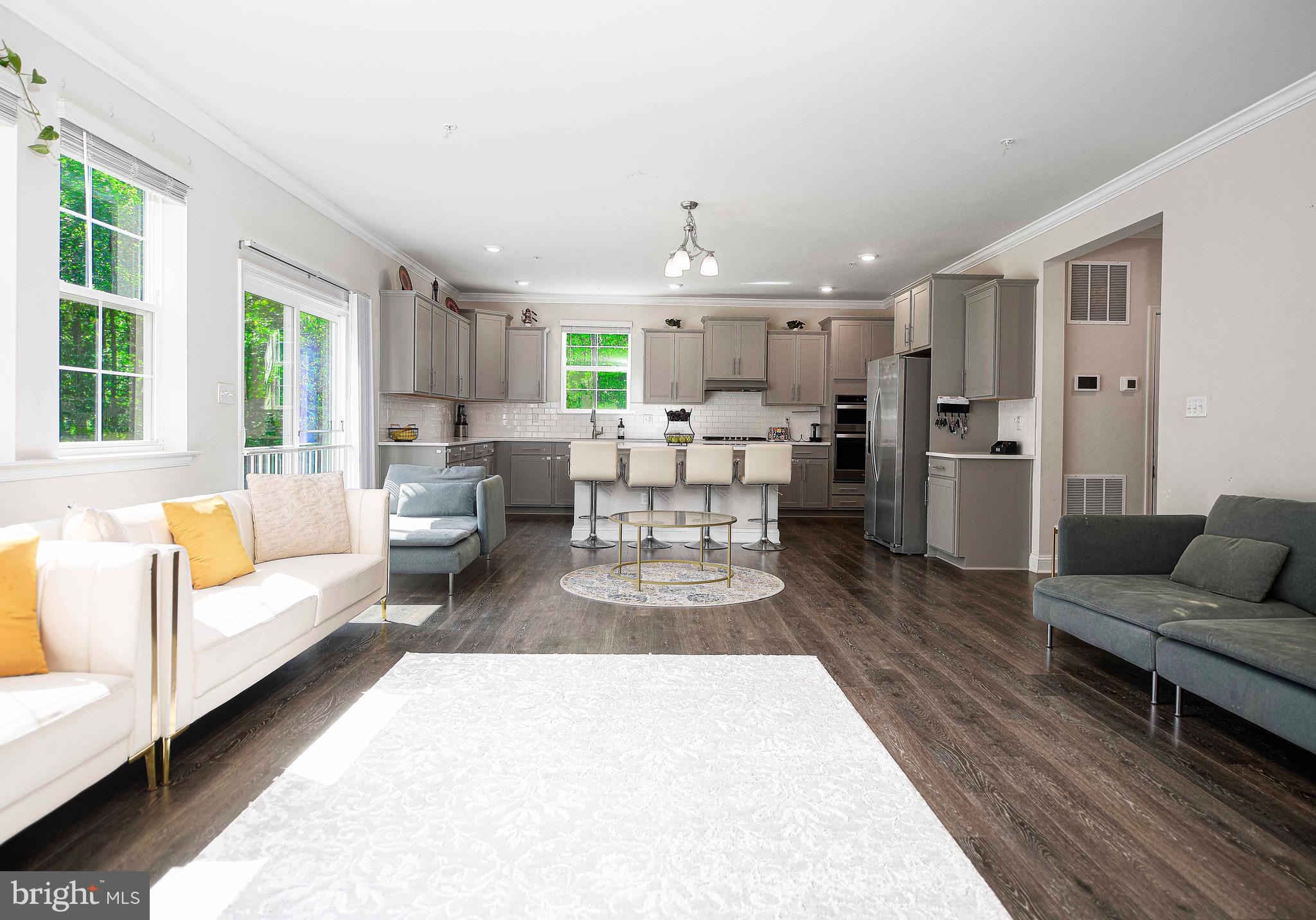 MONARCH GLEN - Residential