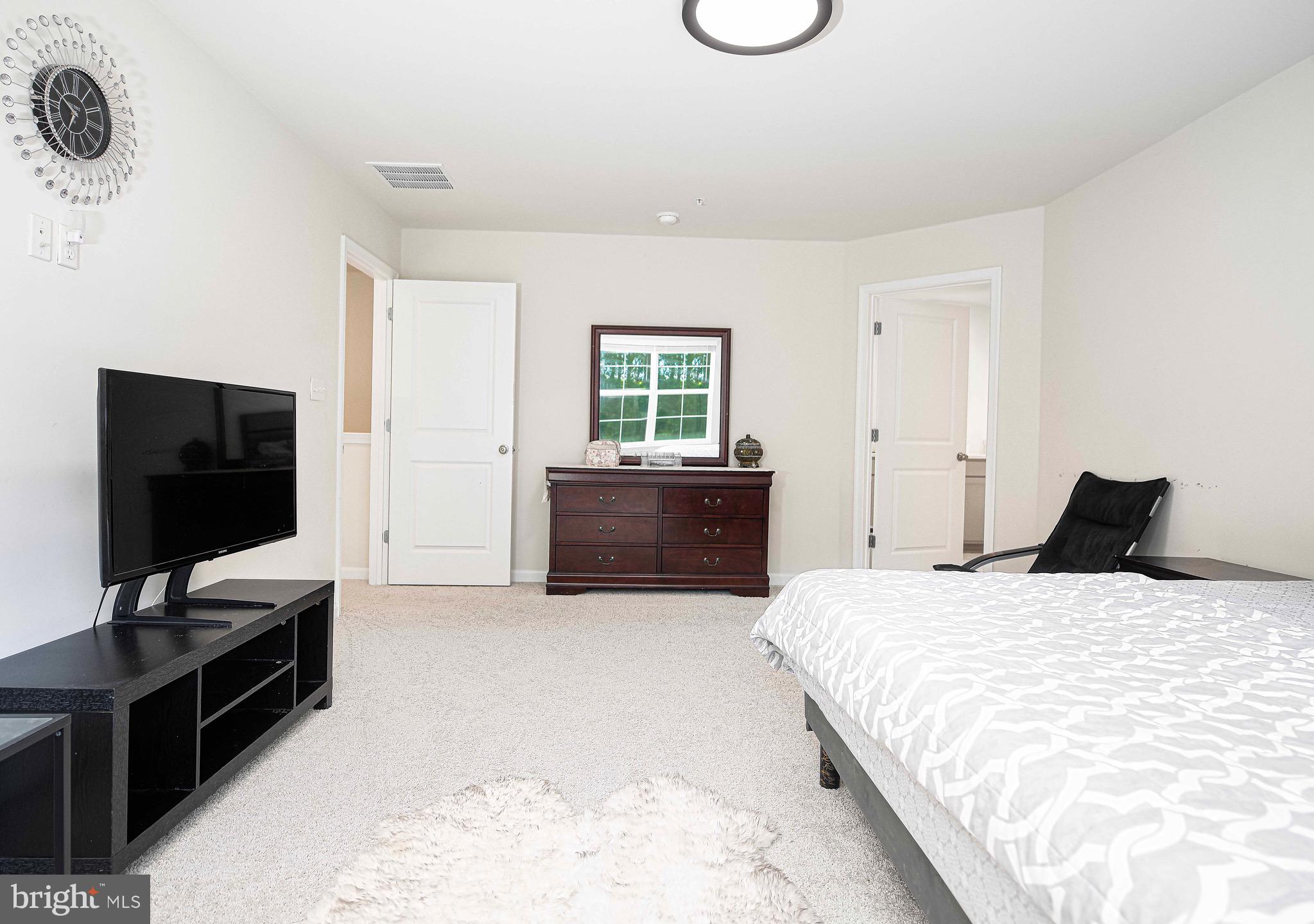 MONARCH GLEN - Residential