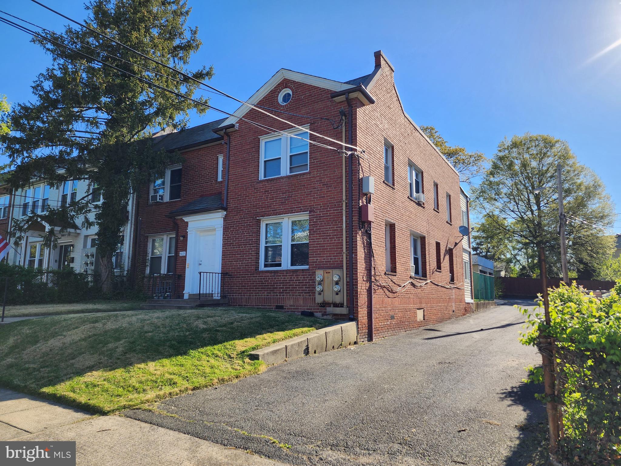 Wonderful Multi-family opportunity! The building is on a great corner lot with a nice fenced yard and a large detached garage. There are 4 apartments each separately metered for gas and electricity. 2 units consist of 2 BRs and a Den and the other 2 units consist of 1 Br and a den.
So much more potential available! Same tenant for all units for over 10 years at the same rent. Leases expired and on month-to-month leases. Call for more info and some pics.