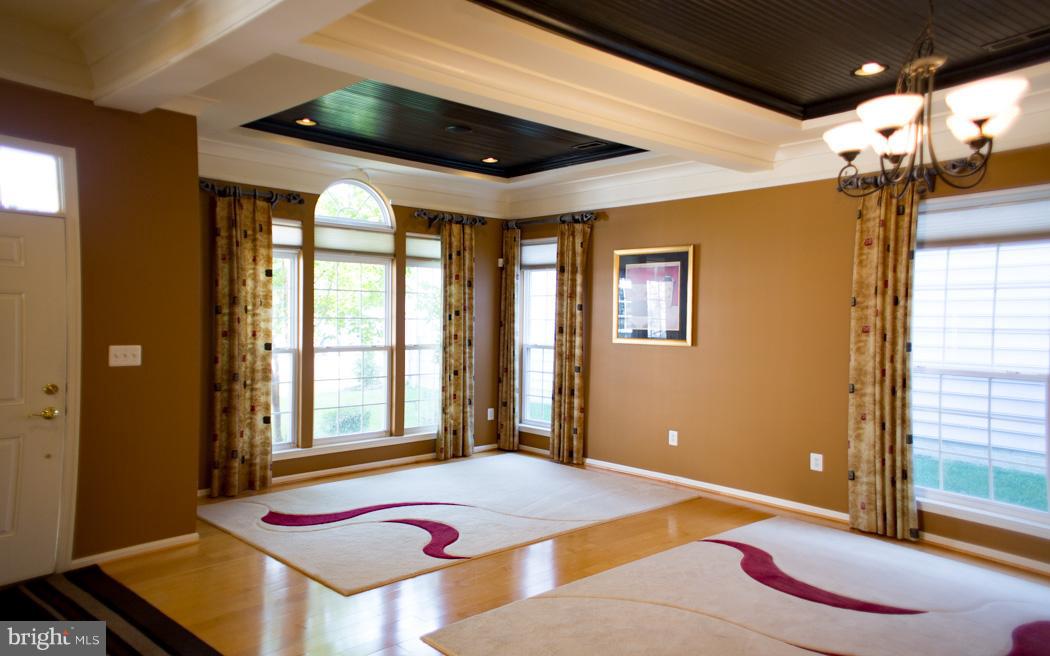 SYMPHONY VILLAGE AT CENTREVILLE - Residential