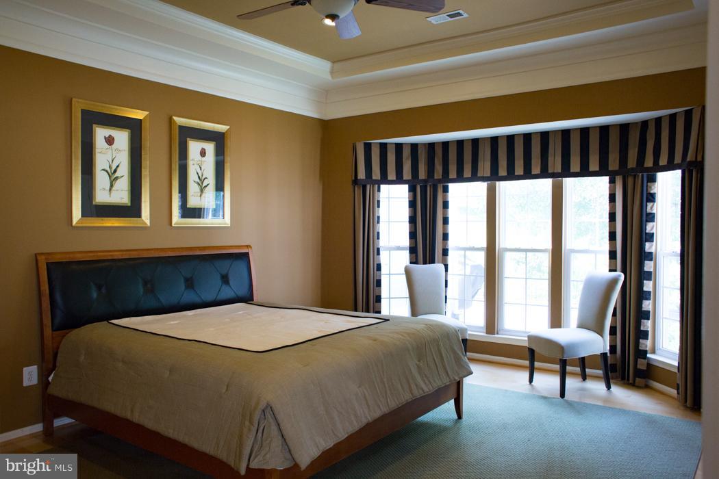 SYMPHONY VILLAGE AT CENTREVILLE - Residential