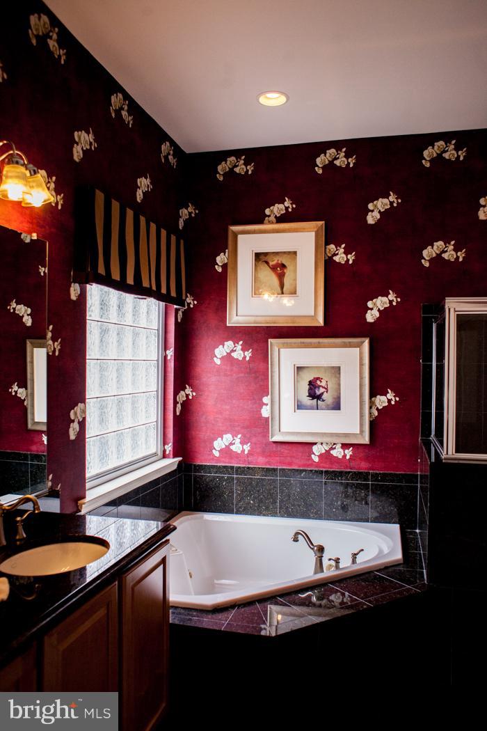 SYMPHONY VILLAGE AT CENTREVILLE - Residential