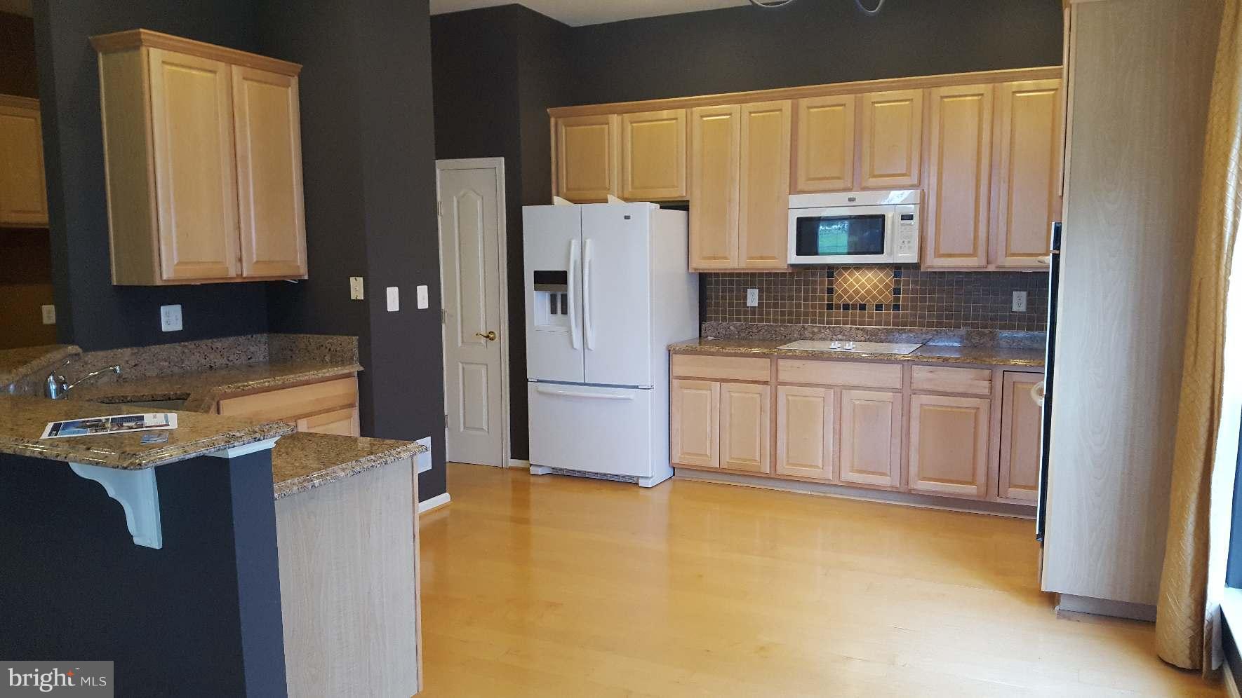 SYMPHONY VILLAGE AT CENTREVILLE - Residential