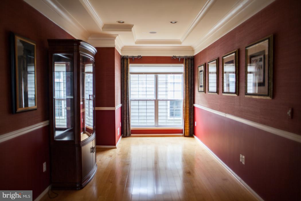 SYMPHONY VILLAGE AT CENTREVILLE - Residential