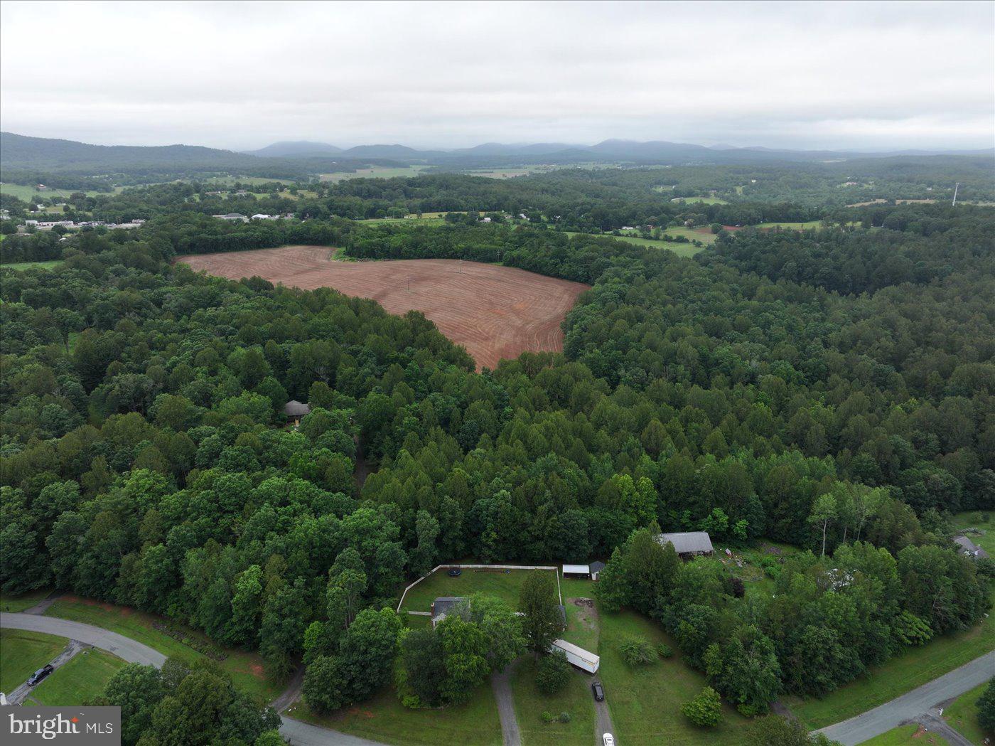 FOX RIDGE - Residential