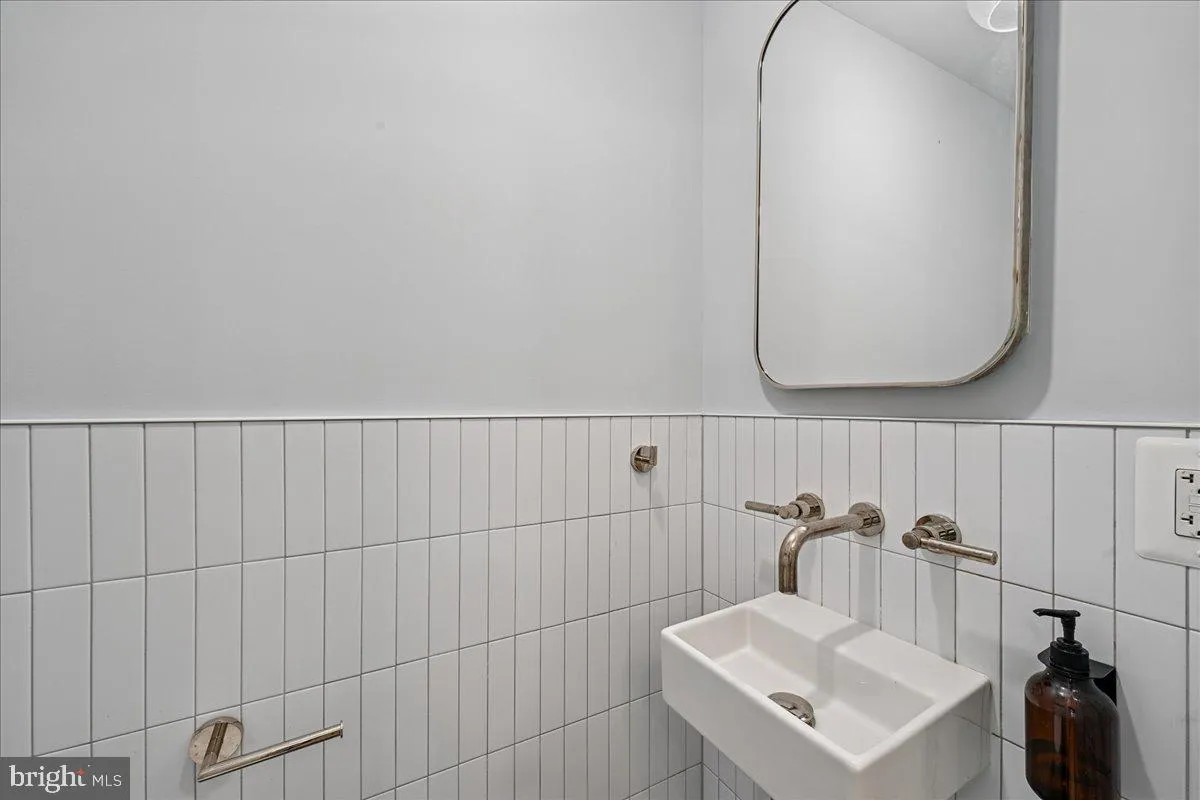 Additional image 43 of 655 E Street SE, Washington, DC 20003