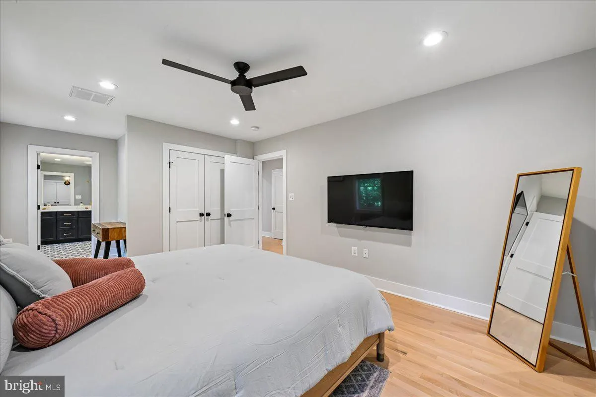 Additional image 46 of 655 E Street SE, Washington, DC 20003