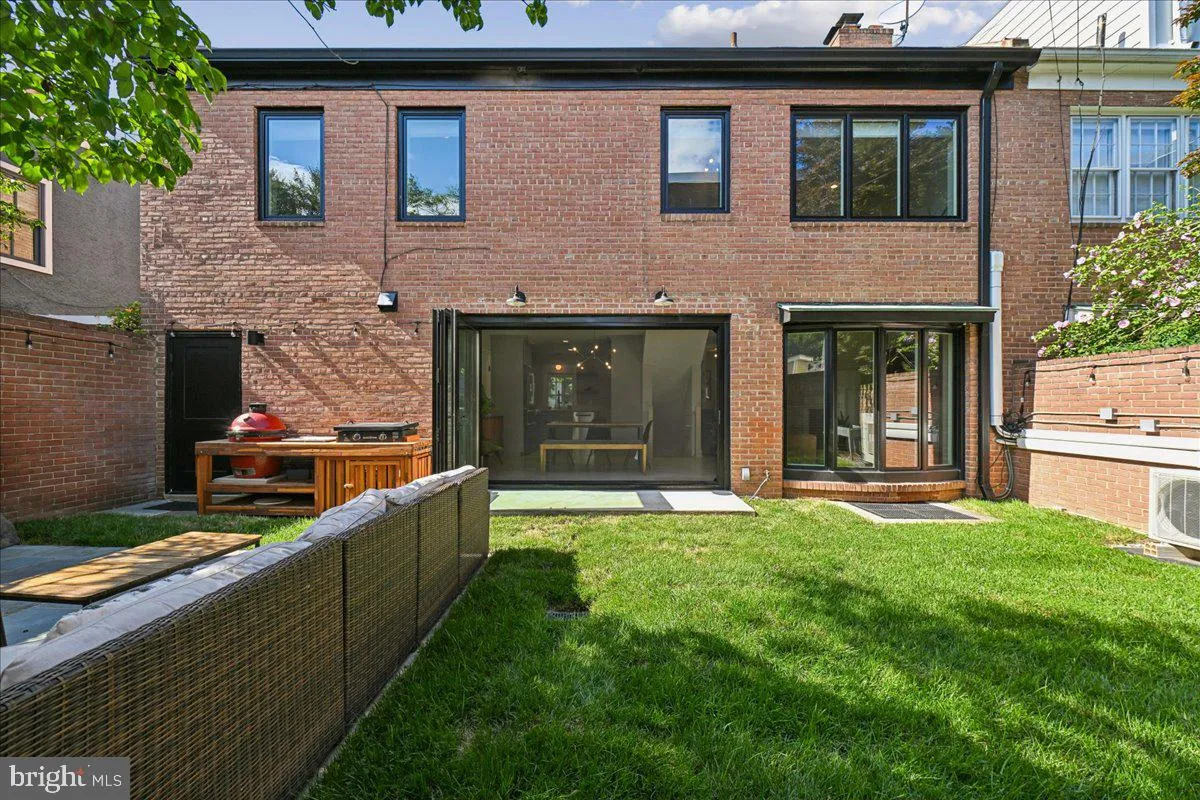 Additional image 63 of 655 E Street SE, Washington, DC 20003