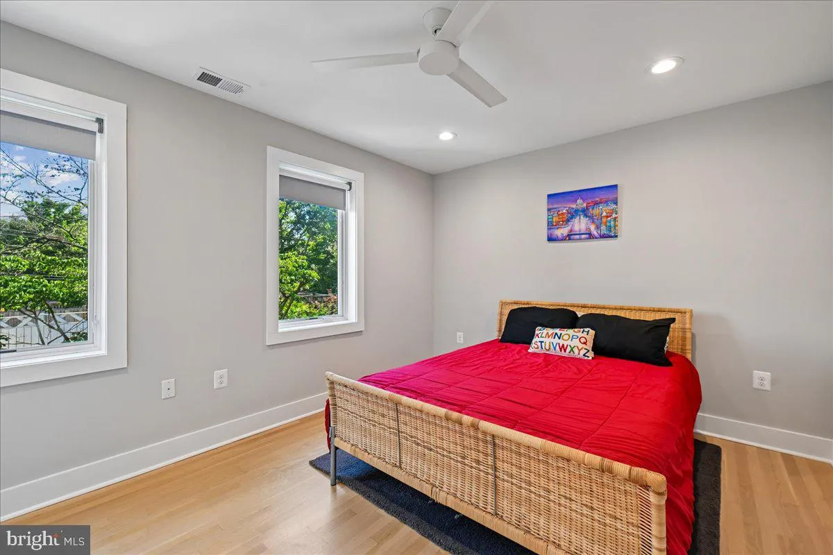 Additional image 50 of 655 E Street SE, Washington, DC 20003