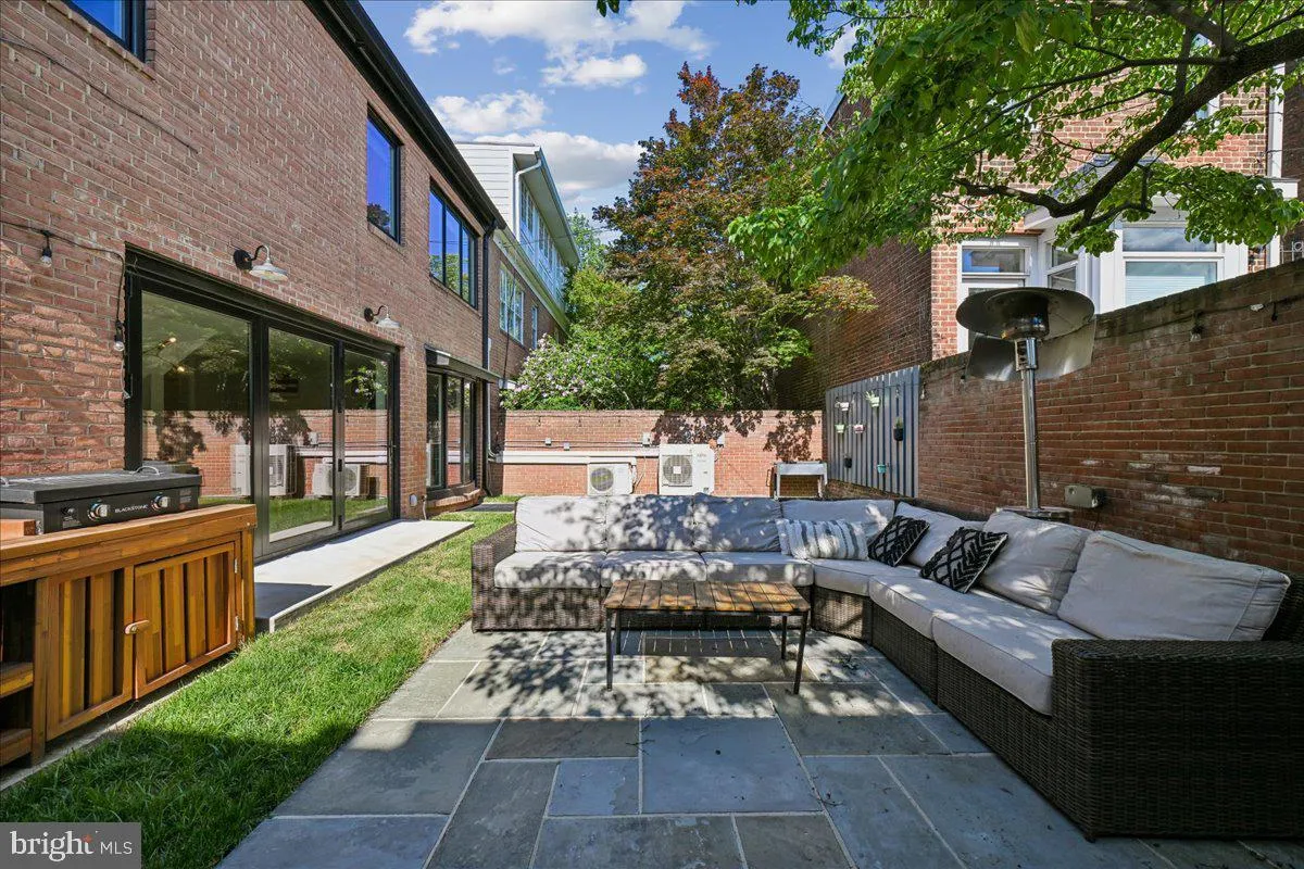 Additional image 61 of 655 E Street SE, Washington, DC 20003